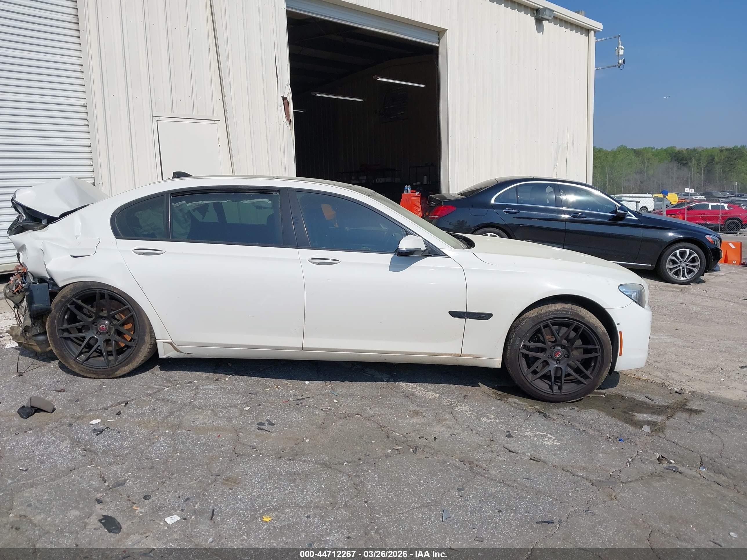 2013 Bmw 750li   White vin: WBAYE8C55DD133603