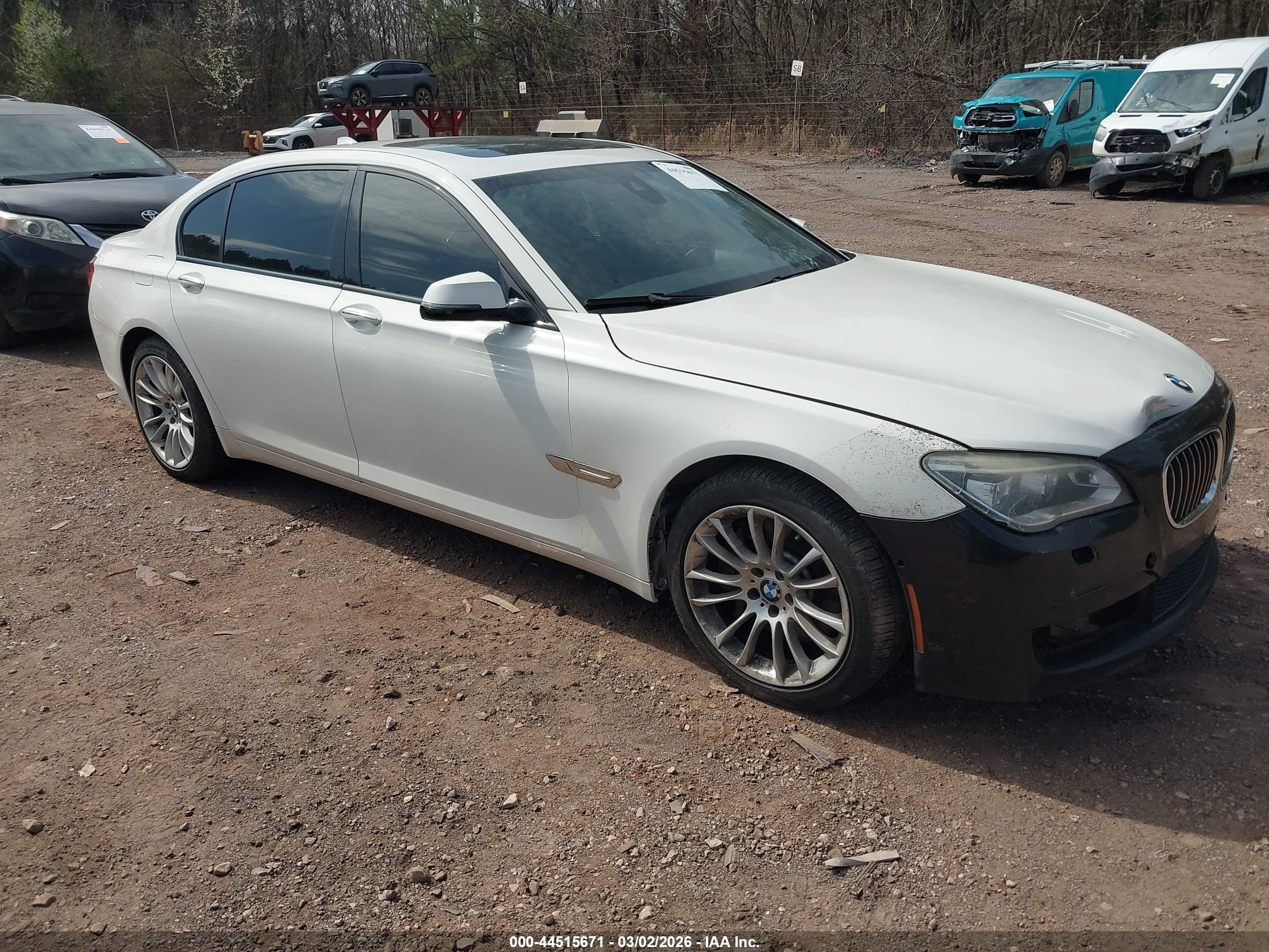 2014 Bmw Alpina B7   Белый vin: WBAYE8C55ED134980