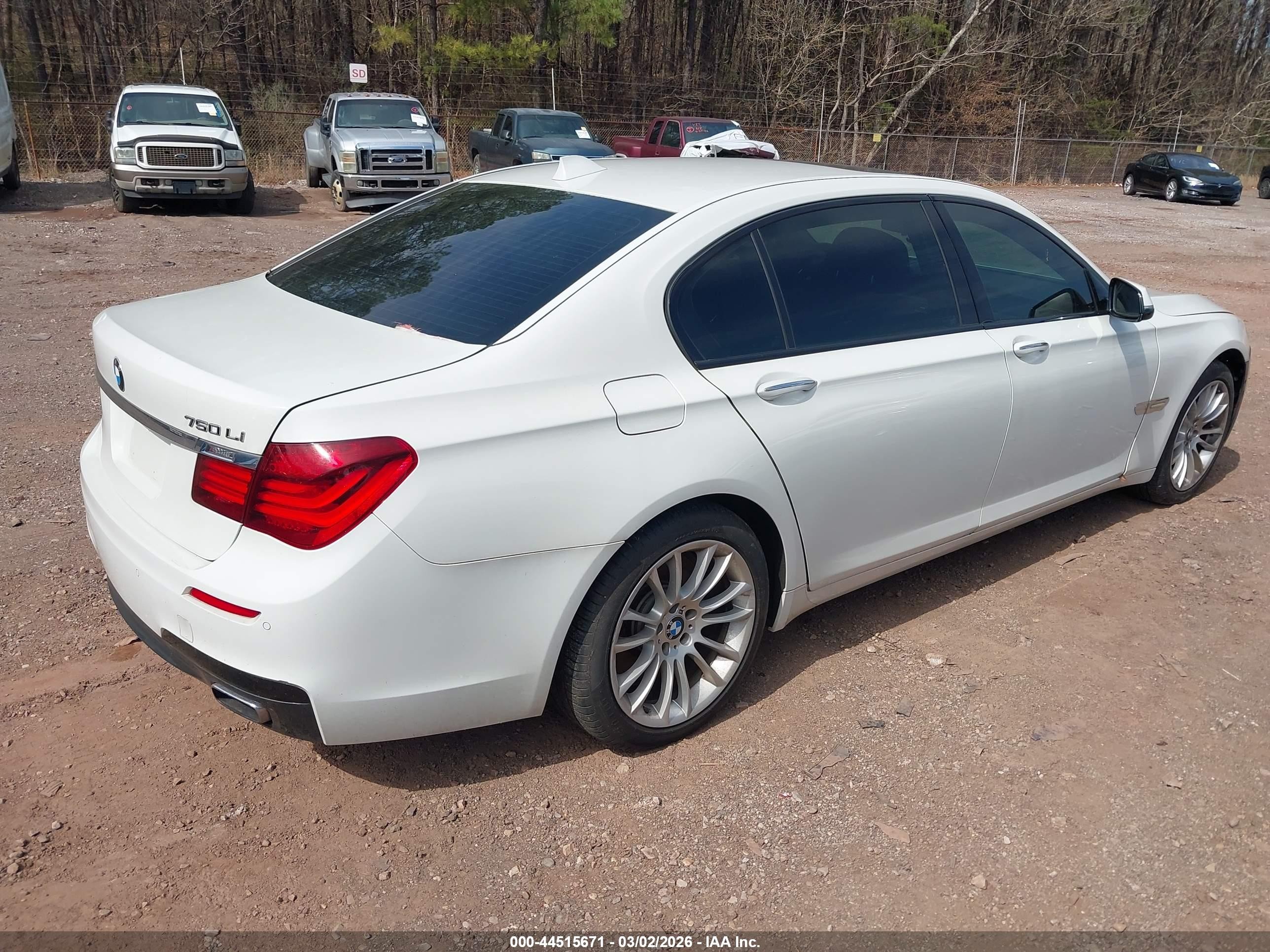 2014 Bmw Alpina B7   Белый vin: WBAYE8C55ED134980