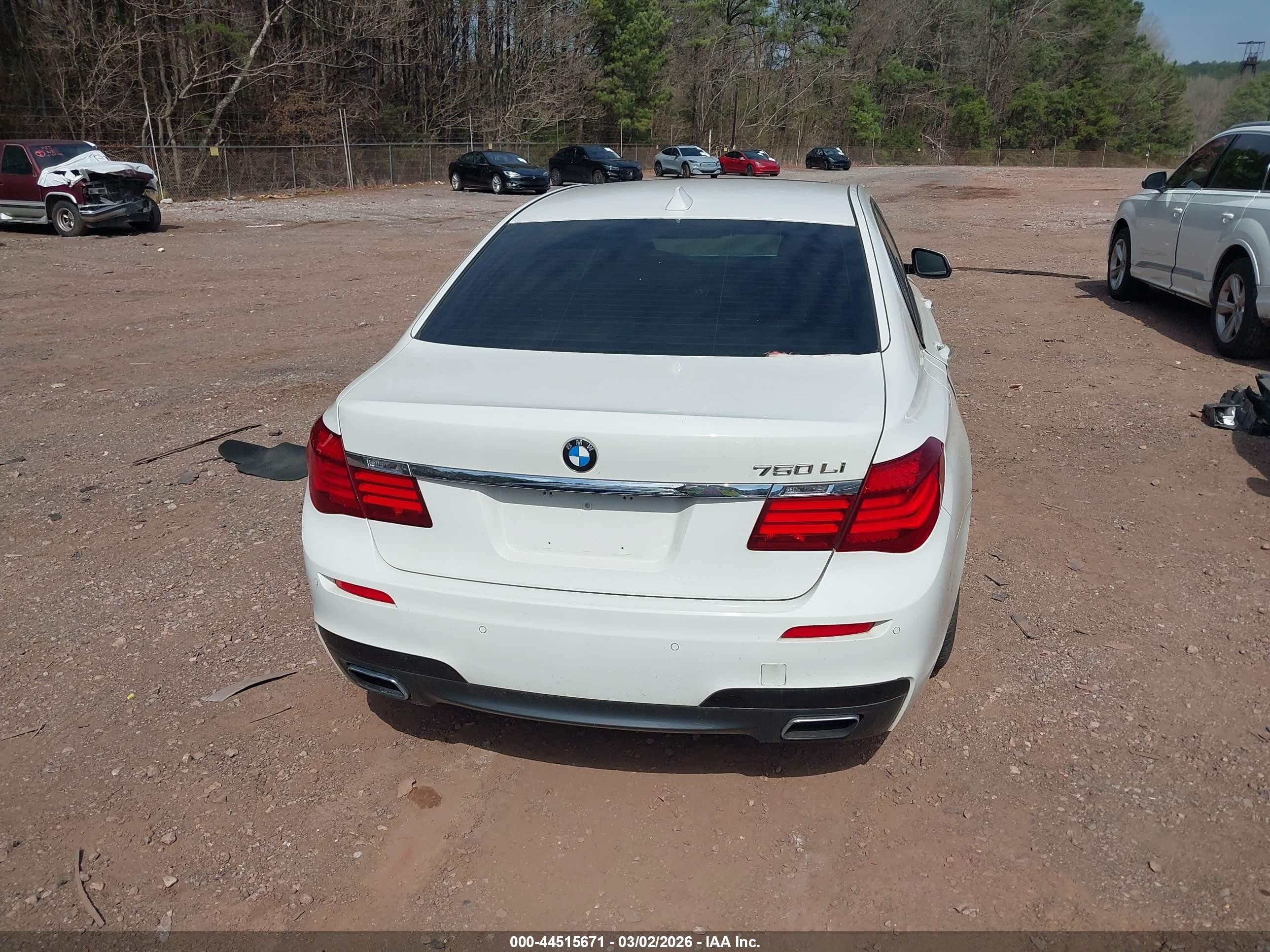 2014 Bmw Alpina B7   Белый vin: WBAYE8C55ED134980
