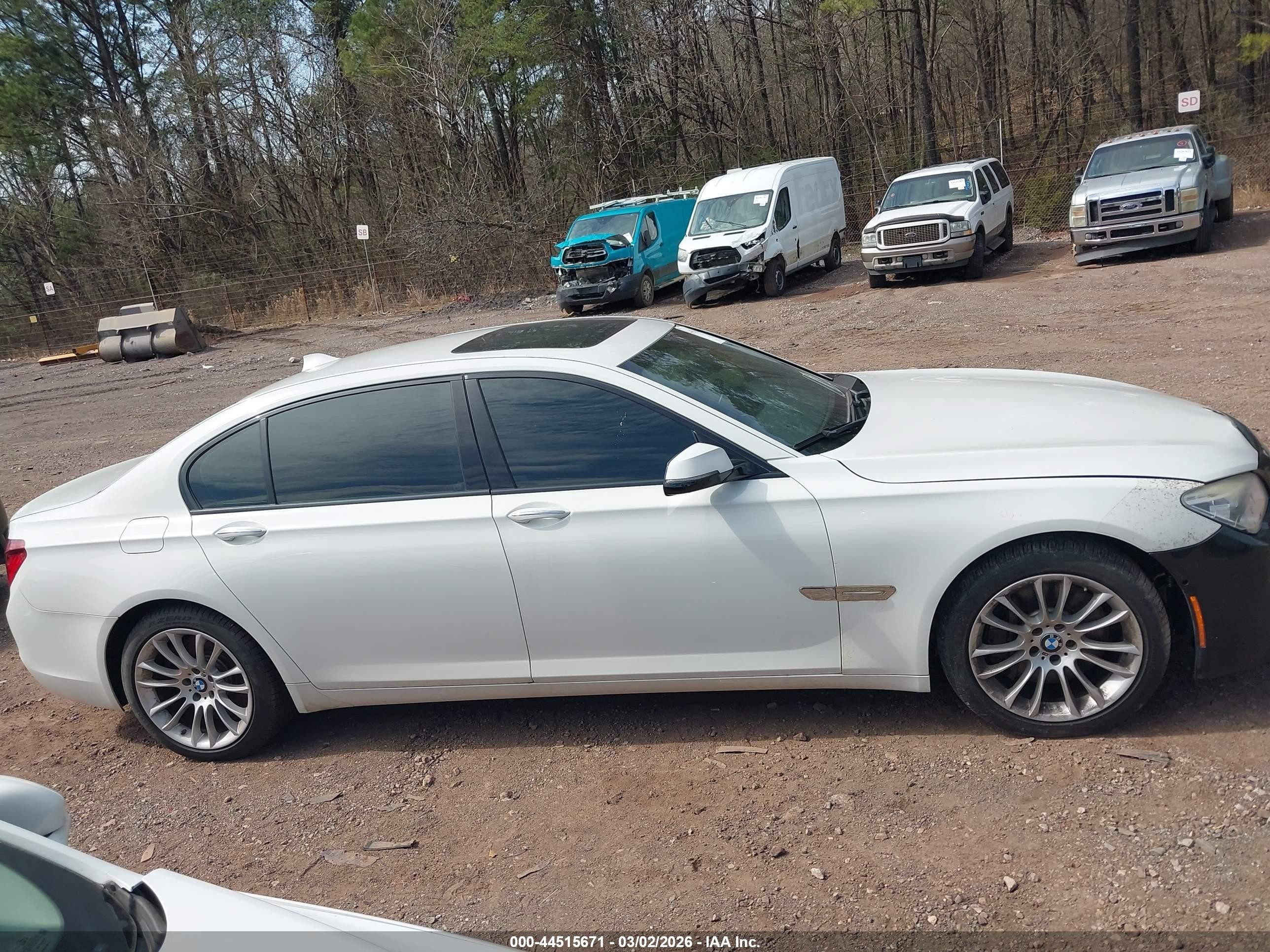 2014 Bmw Alpina B7   Белый vin: WBAYE8C55ED134980