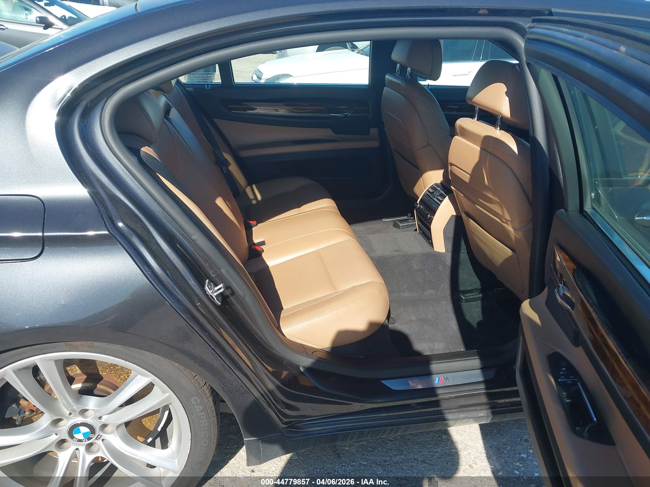 2014 Bmw Alpina B7   Black vin: WBAYE8C55ED135305