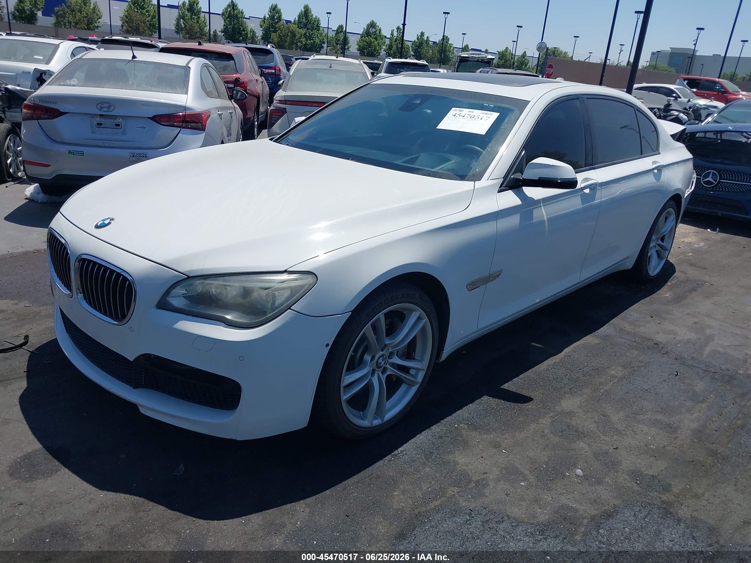 2014 Bmw Alpina B7   White vin: WBAYE8C55ED135403