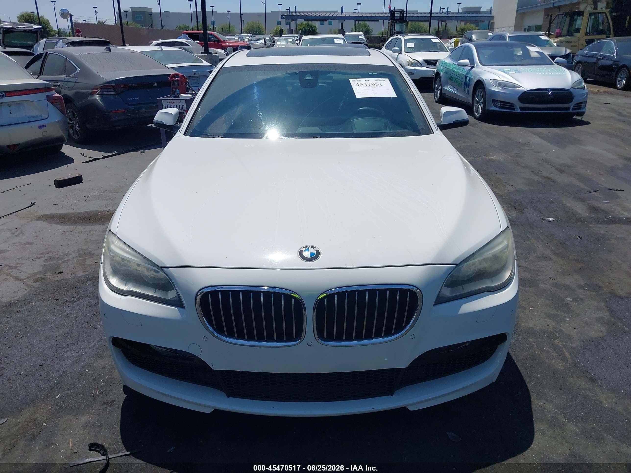 2014 Bmw Alpina B7   White vin: WBAYE8C55ED135403