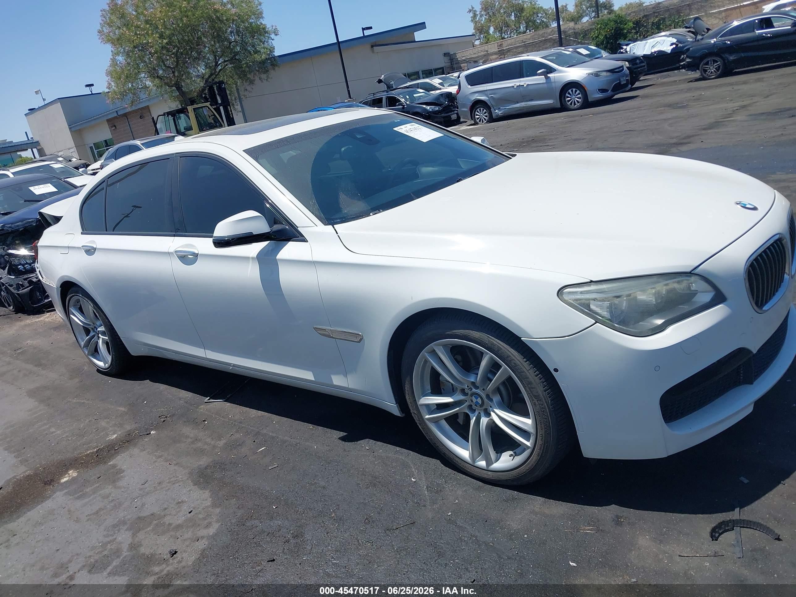2014 Bmw Alpina B7   White vin: WBAYE8C55ED135403