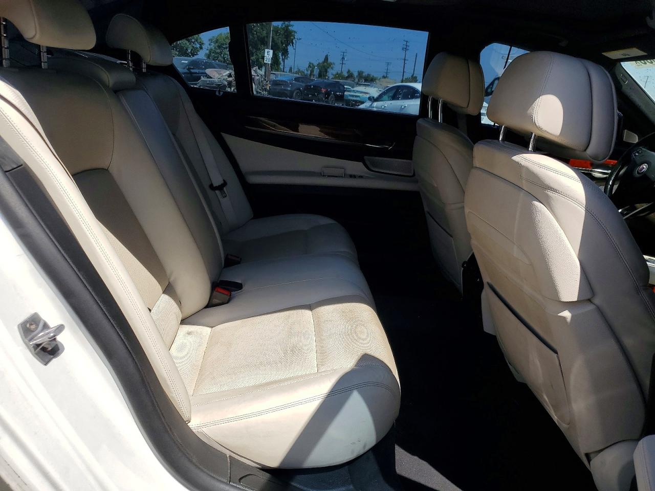2015 Bmw Alpina B7 White vin: WBAYE8C55FD136598