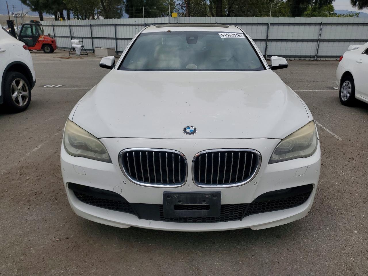 2013 Bmw 750 Li Белый vin: WBAYE8C56DD132296