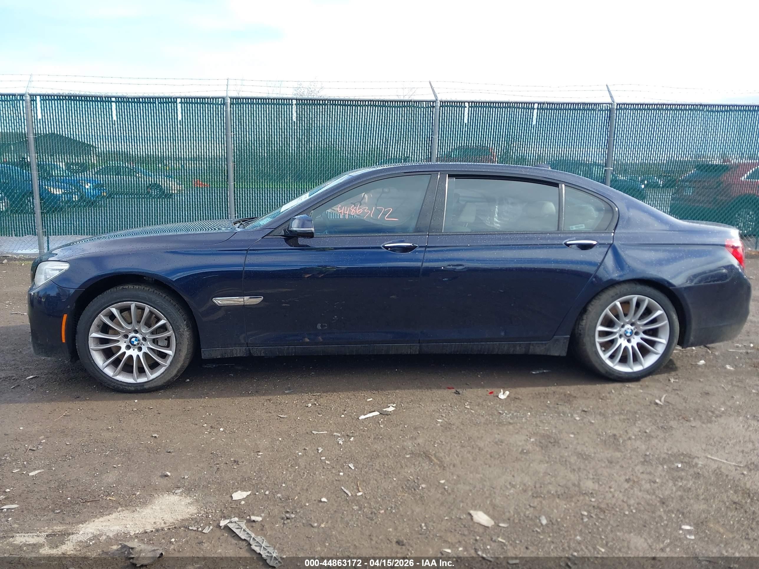 2014 Bmw Alpina B7   Blue vin: WBAYE8C56ED135359