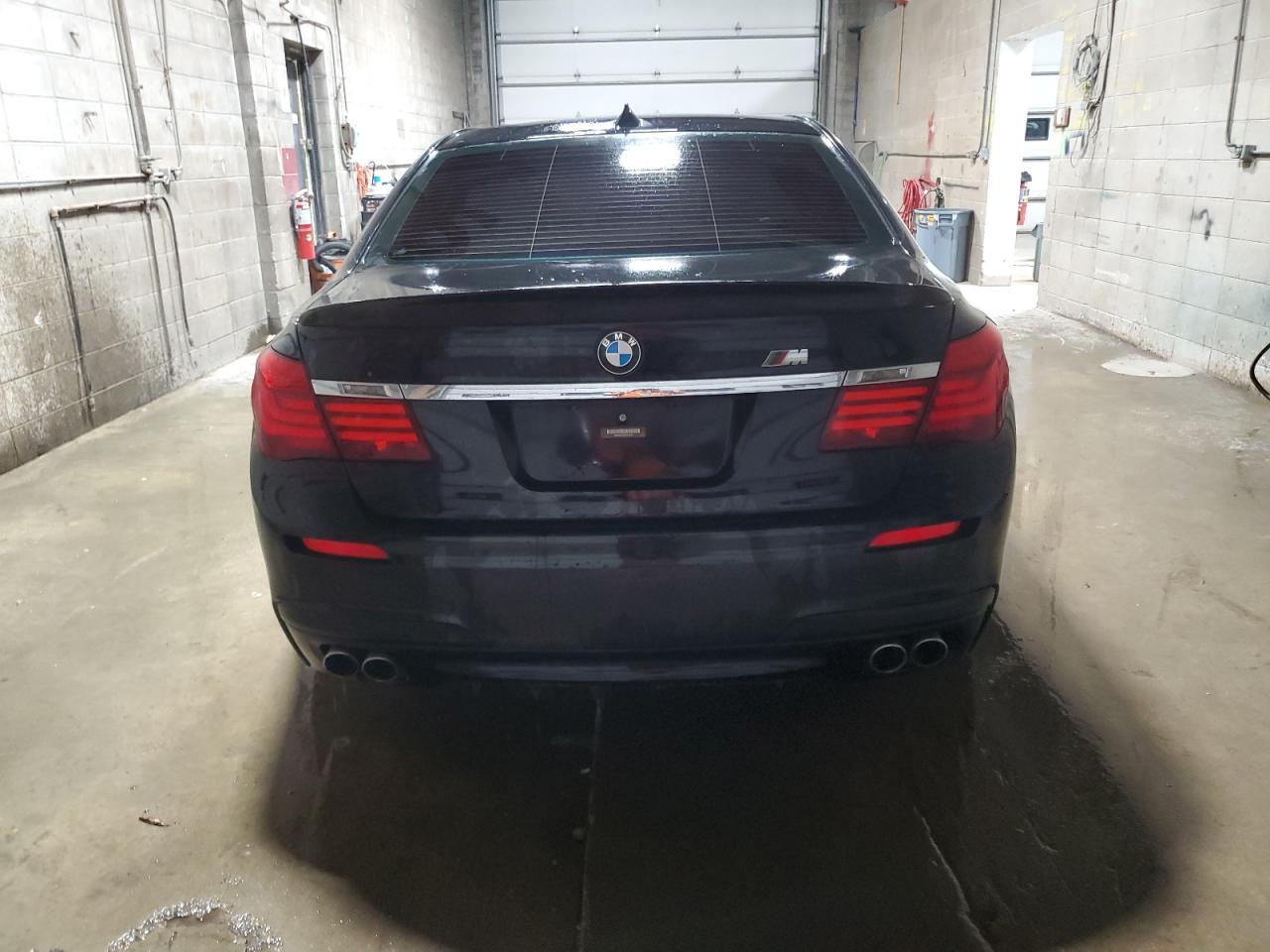 2015 Bmw 750 Li Черный vin: WBAYE8C57FD781057