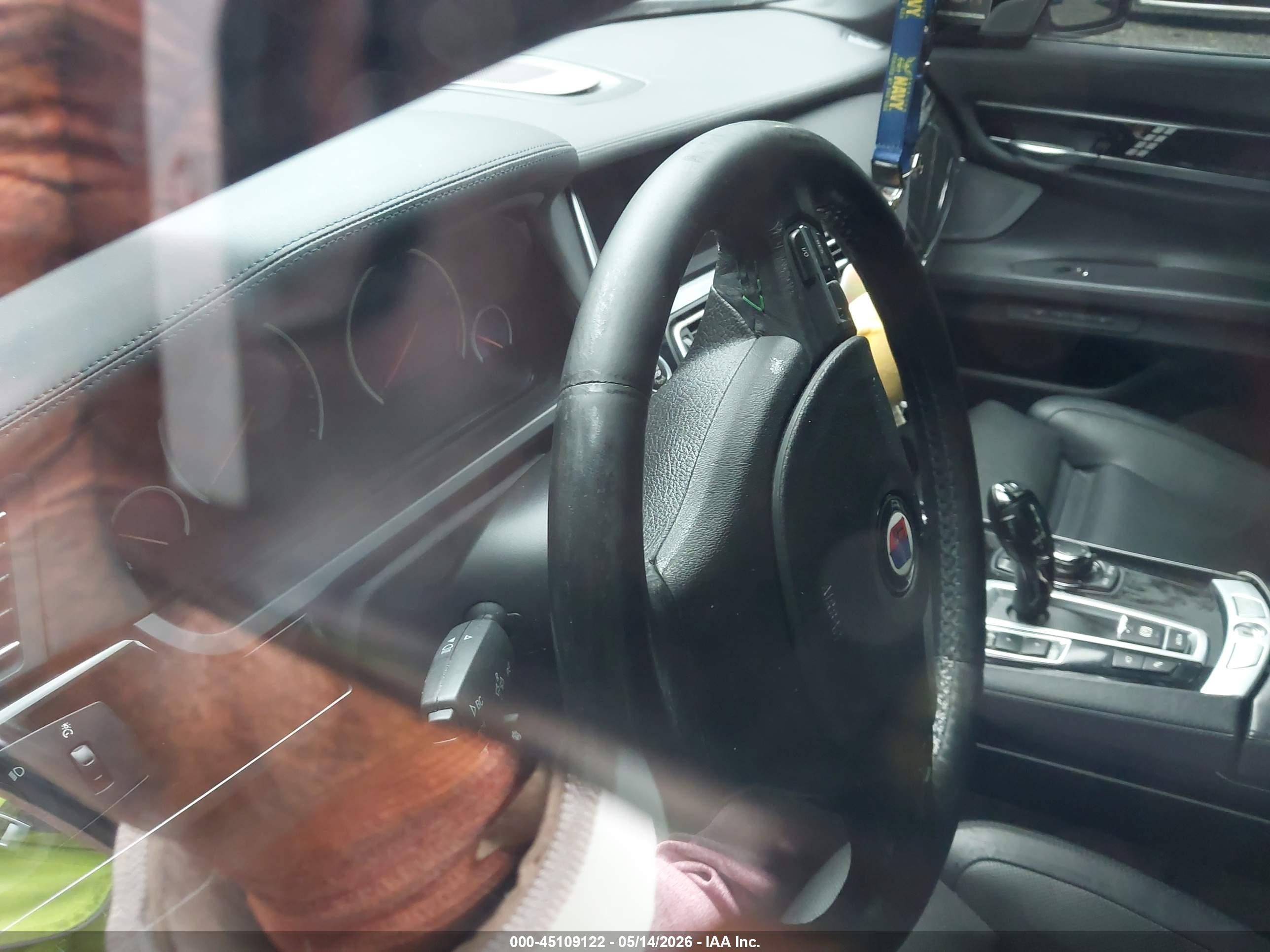 2013 Bmw 750li   Серый vin: WBAYE8C58DDS15910