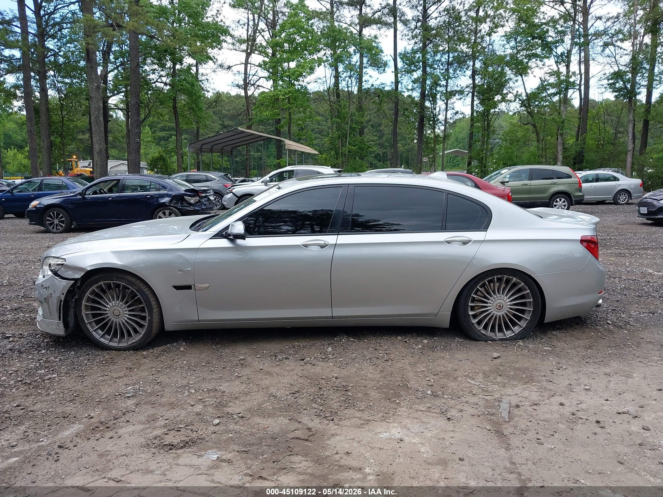 2013 Bmw 750li   Серый vin: WBAYE8C58DDS15910