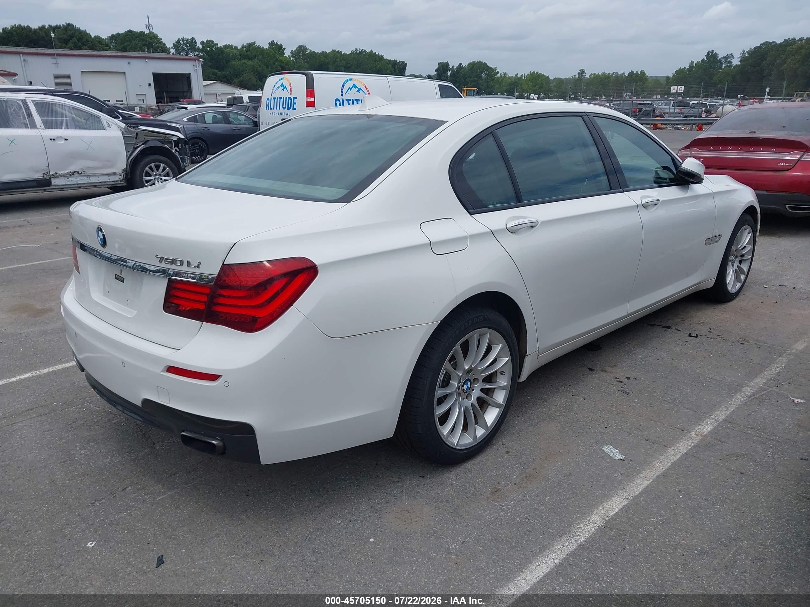 2014 Bmw Alpina B7   Белый vin: WBAYE8C5XED136417