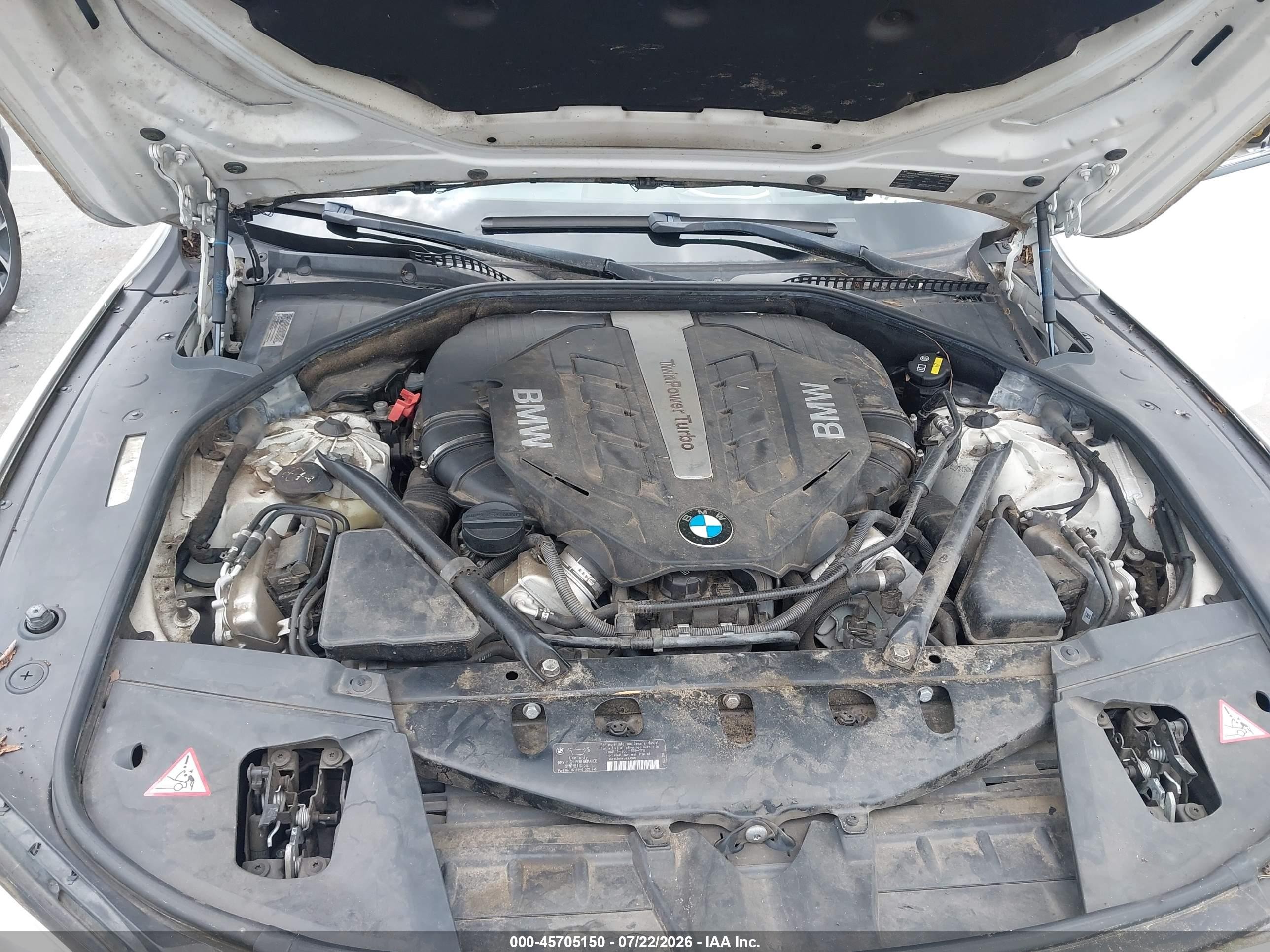 2014 Bmw Alpina B7   Белый vin: WBAYE8C5XED136417