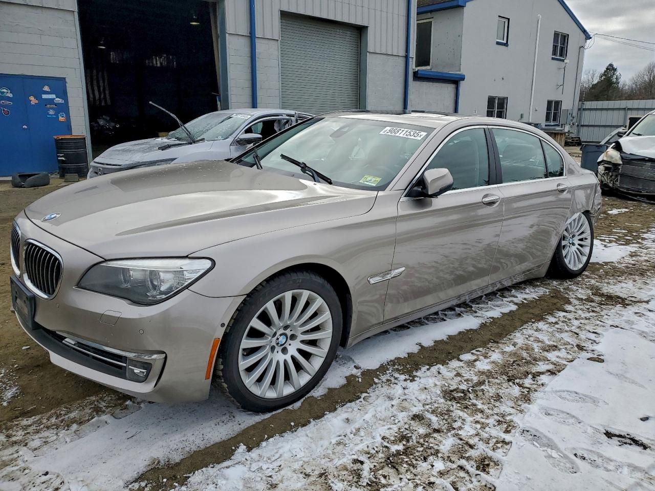 2013 Bmw 740 Lxi Gold vin: WBAYF4C52DDE23726