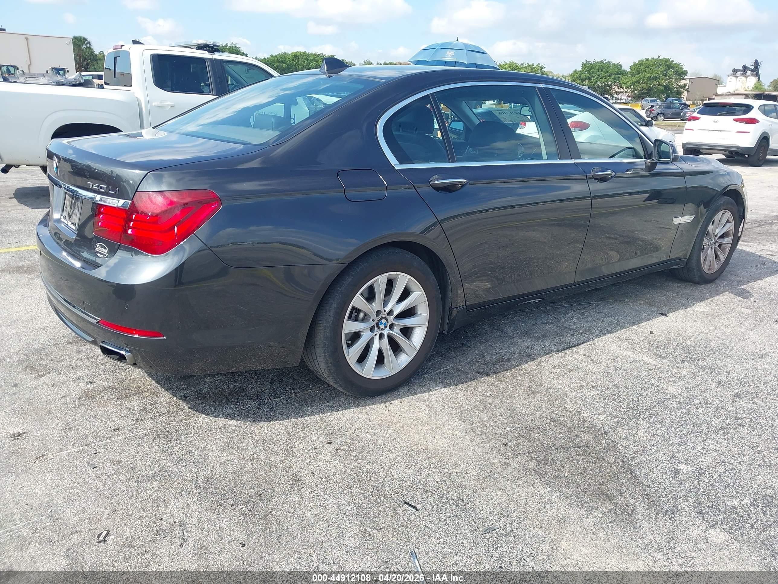 2013 Bmw 740li Xdrive Gray vin: WBAYF4C52DDE23905