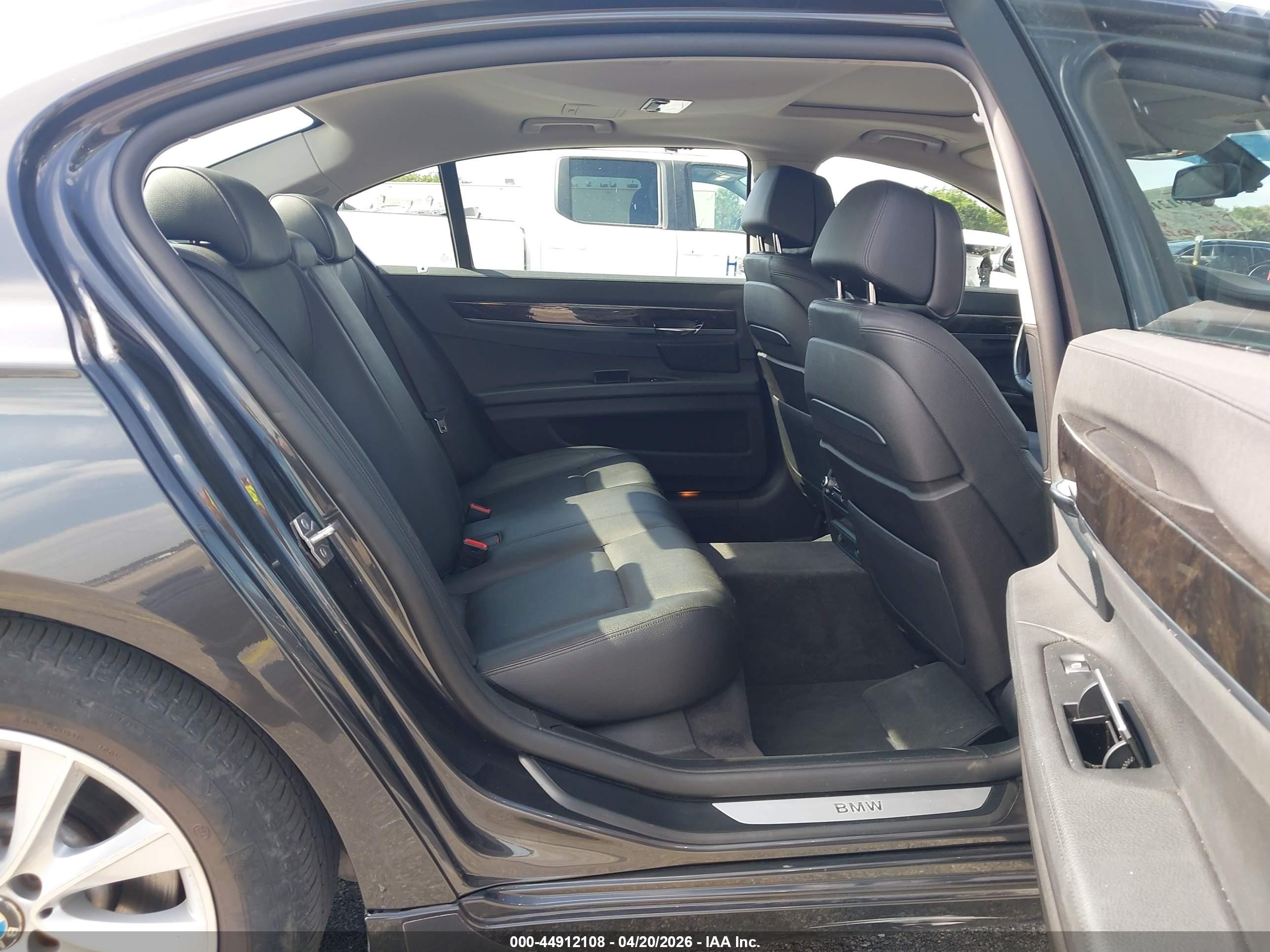 2013 Bmw 740li Xdrive Gray vin: WBAYF4C52DDE23905