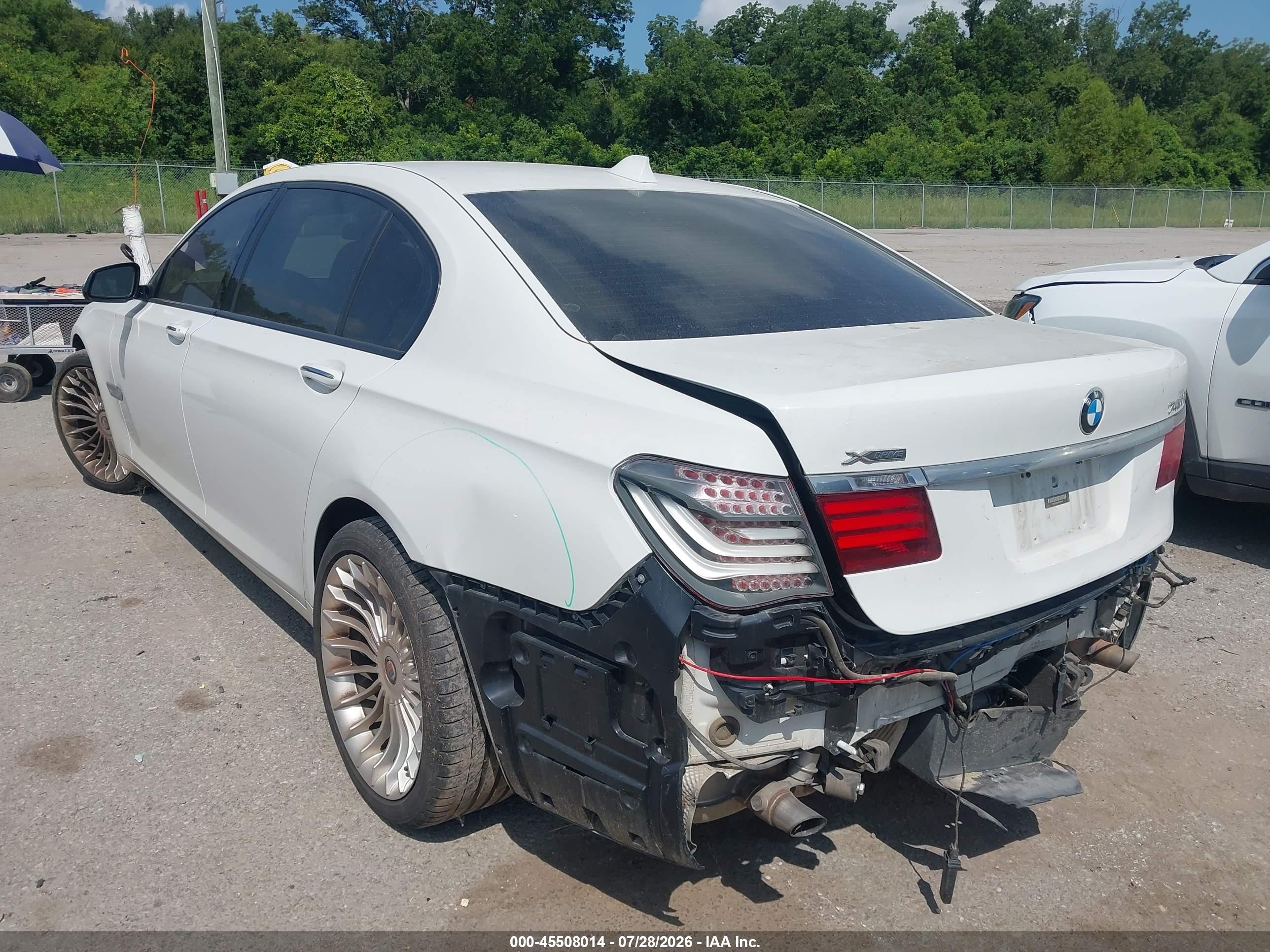 2015 Bmw 740li Xdrive White vin: WBAYF4C56FGS99409