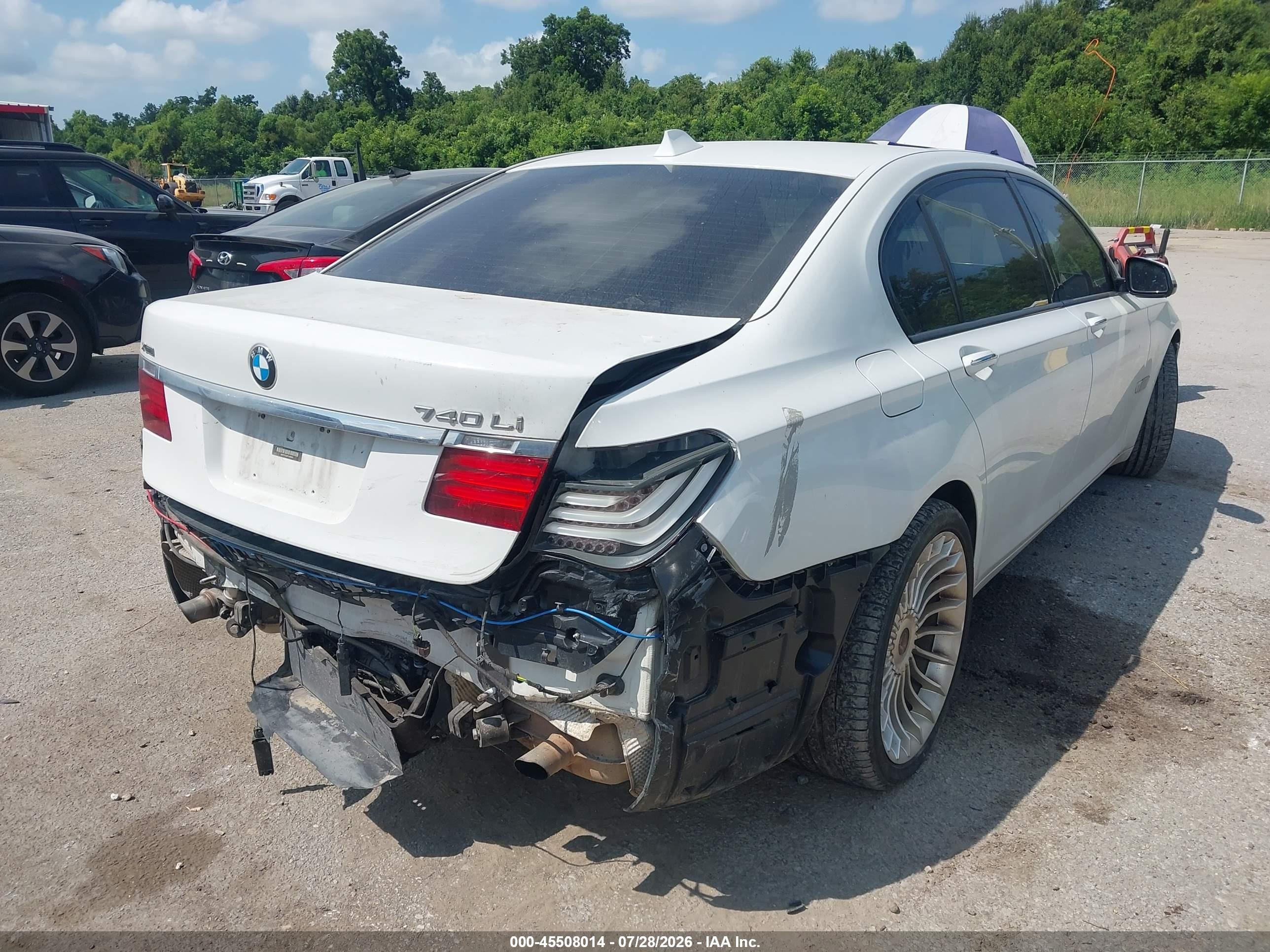 2015 Bmw 740li Xdrive White vin: WBAYF4C56FGS99409