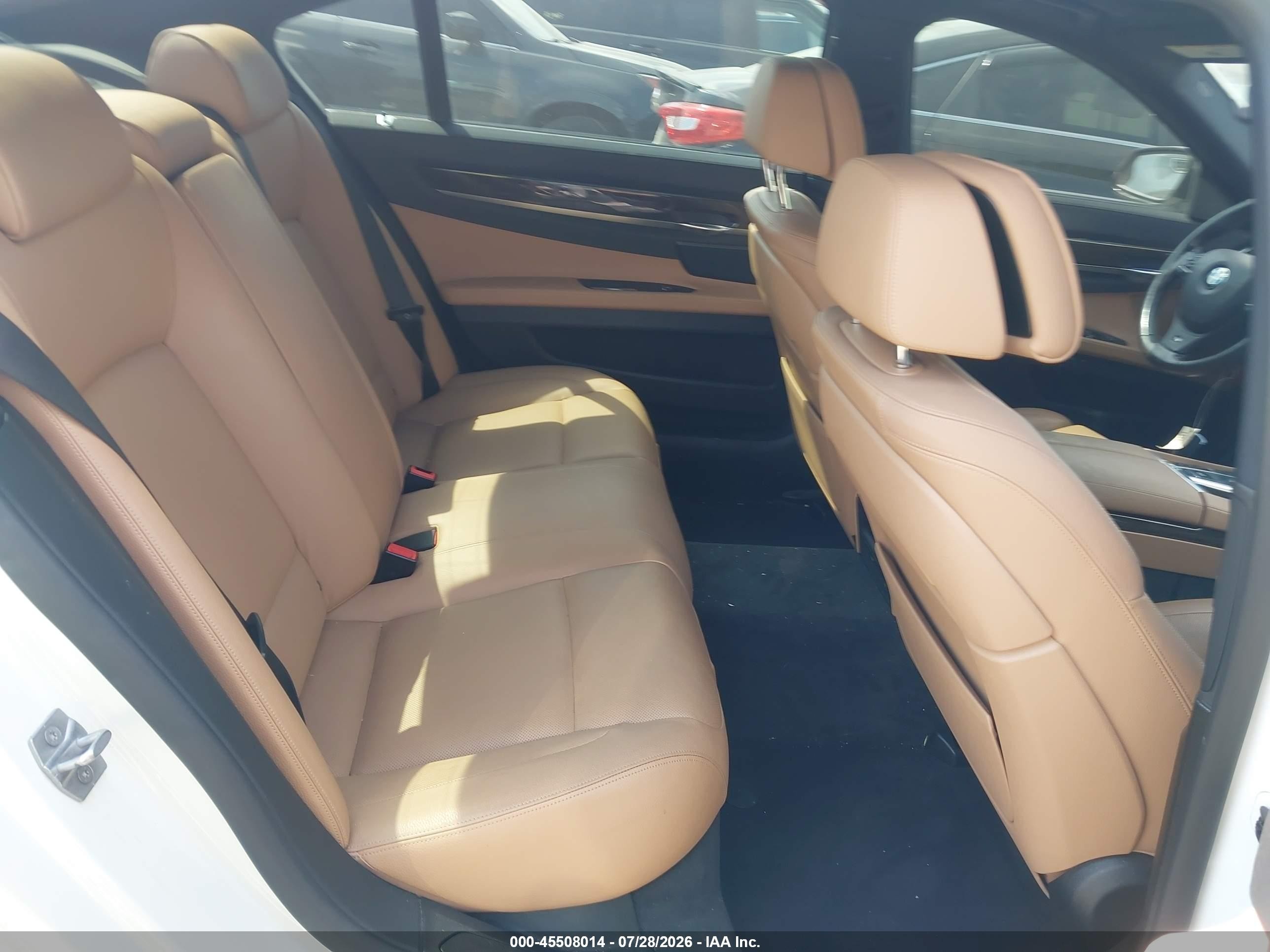 2015 Bmw 740li Xdrive White vin: WBAYF4C56FGS99409