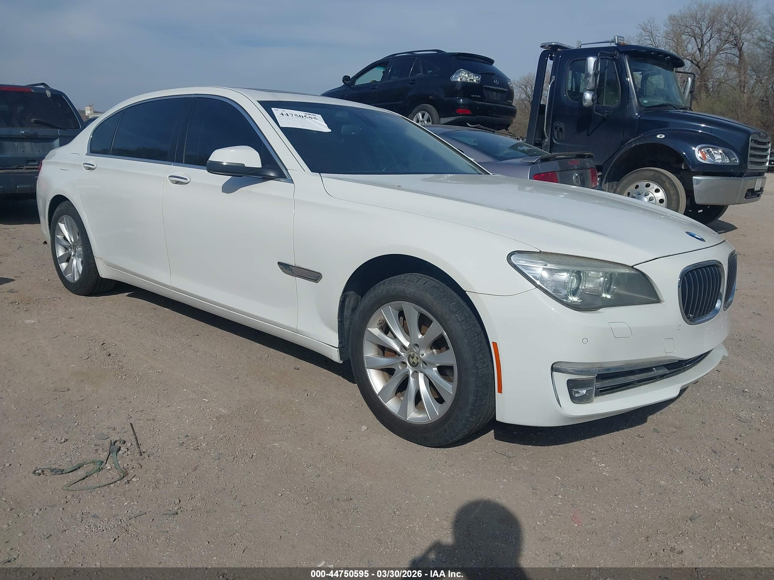2013 Bmw 740li Xdrive White vin: WBAYF4C59DD128023