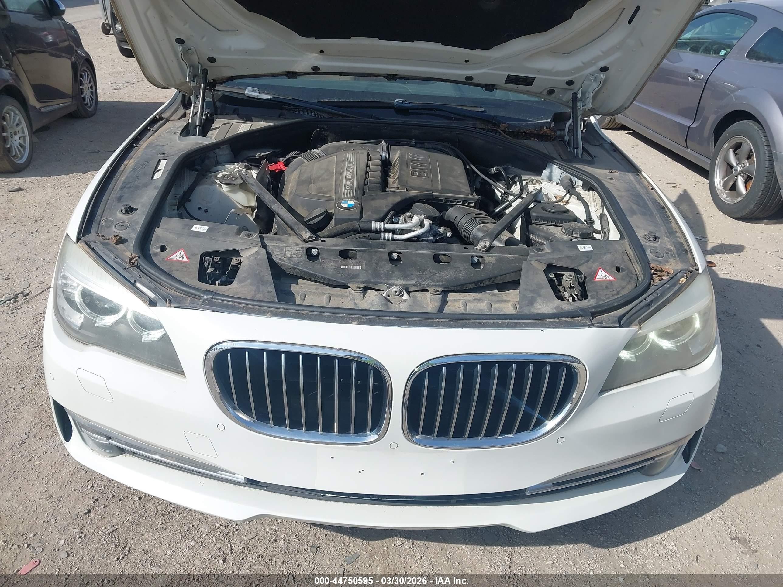 2013 Bmw 740li Xdrive White vin: WBAYF4C59DD128023
