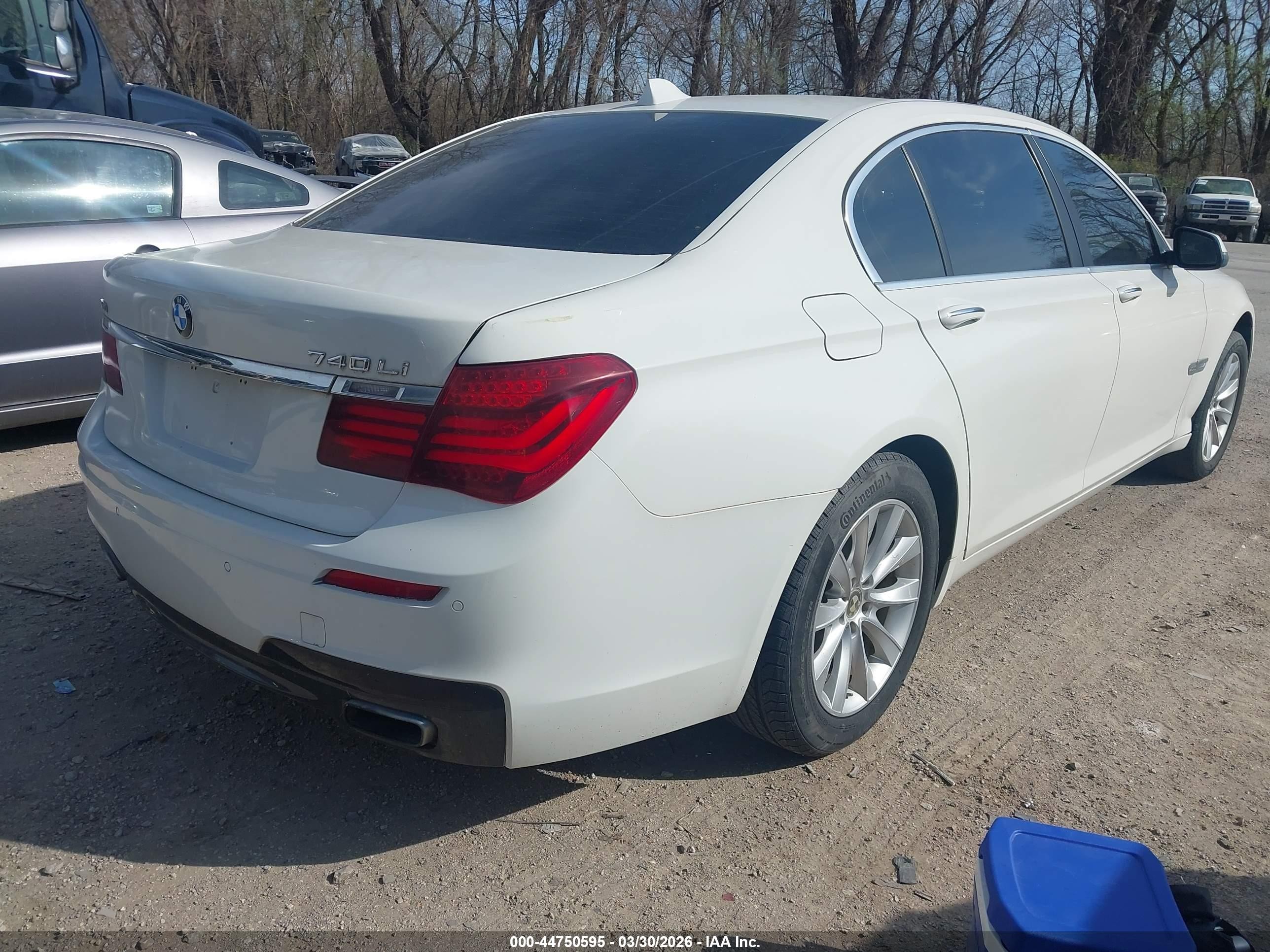 2013 Bmw 740li Xdrive White vin: WBAYF4C59DD128023