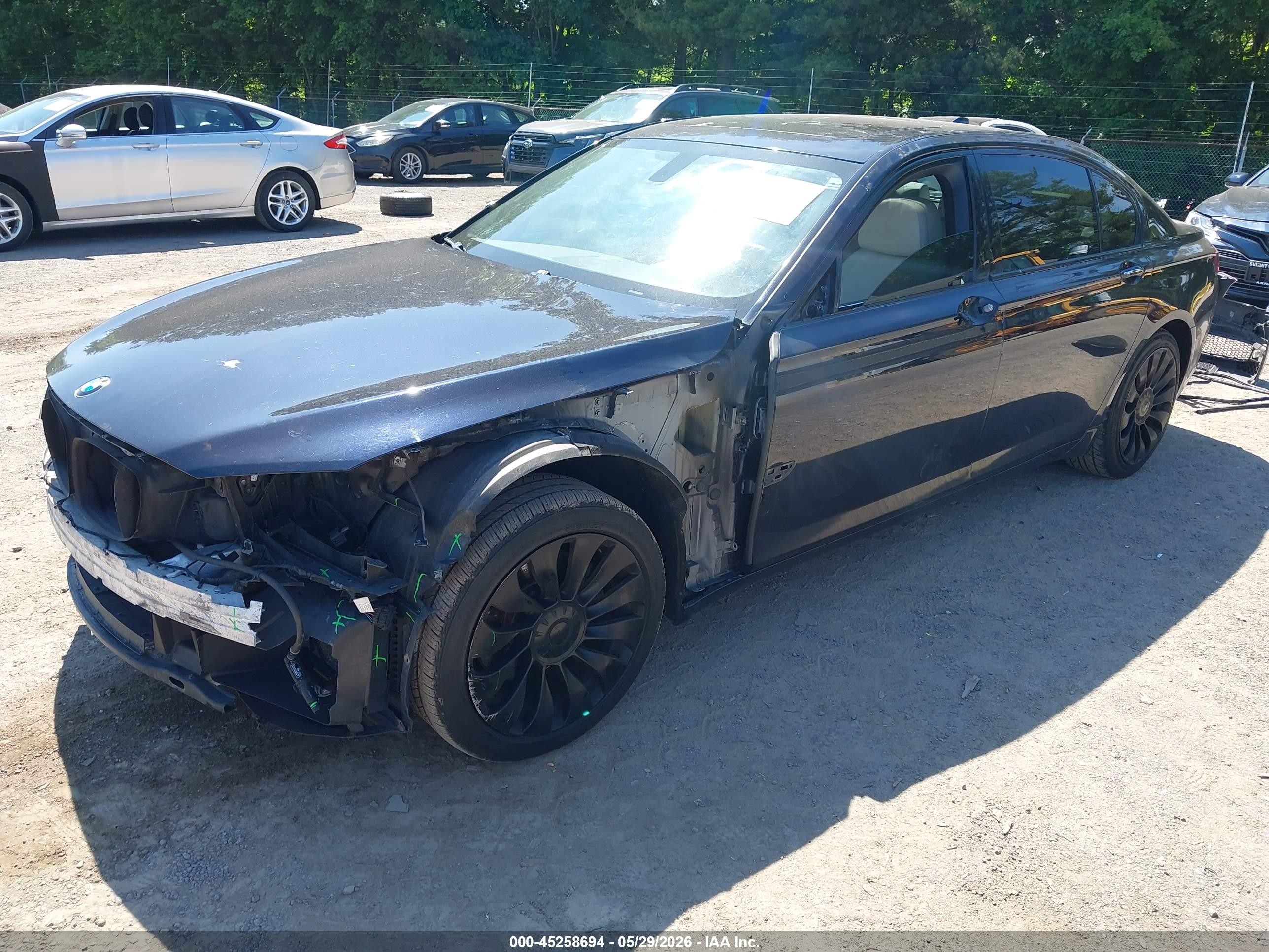 2014 Bmw 740li Xdrive Черный vin: WBAYF4C59ED282099