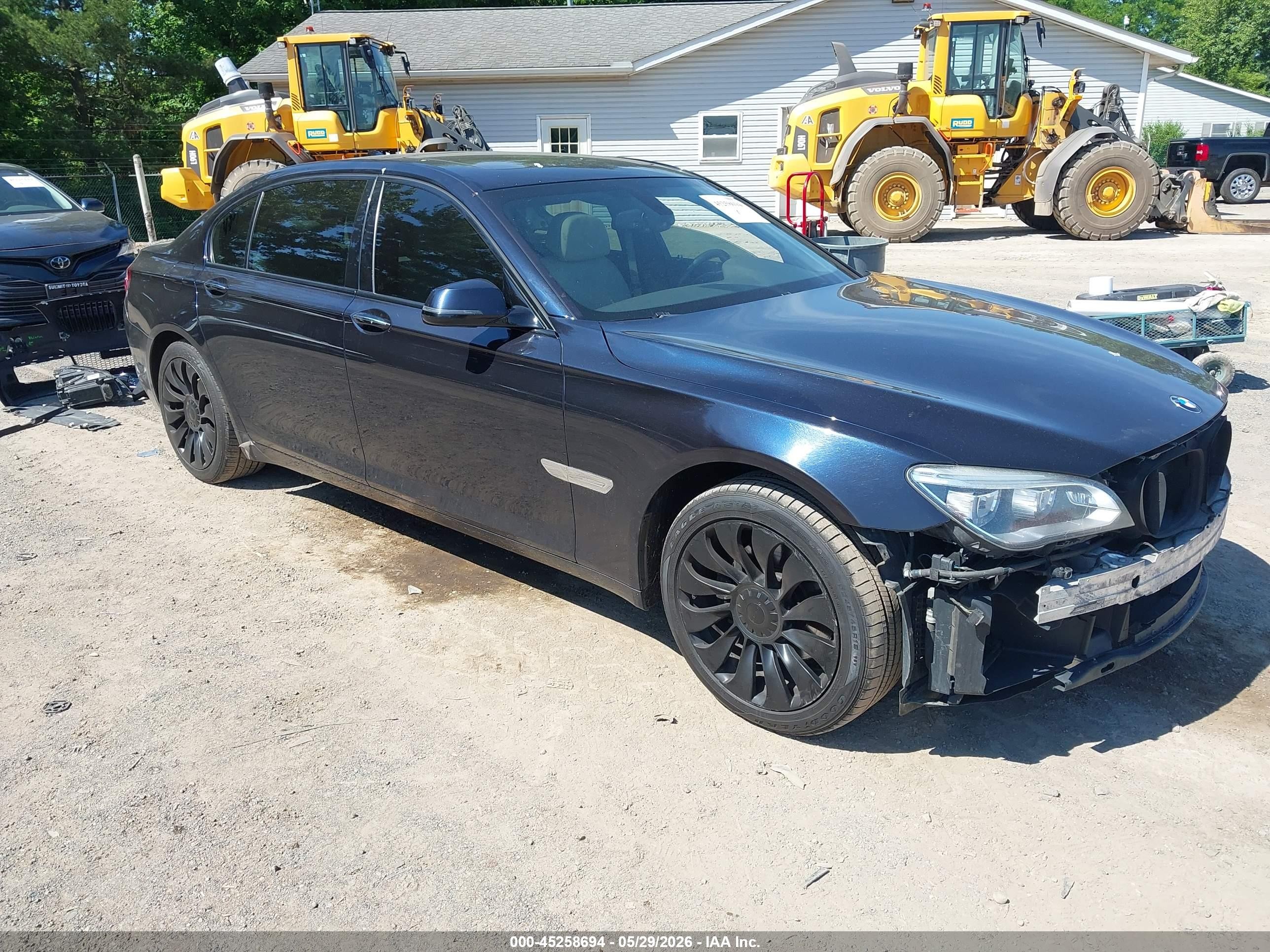 2014 Bmw 740li Xdrive Черный vin: WBAYF4C59ED282099