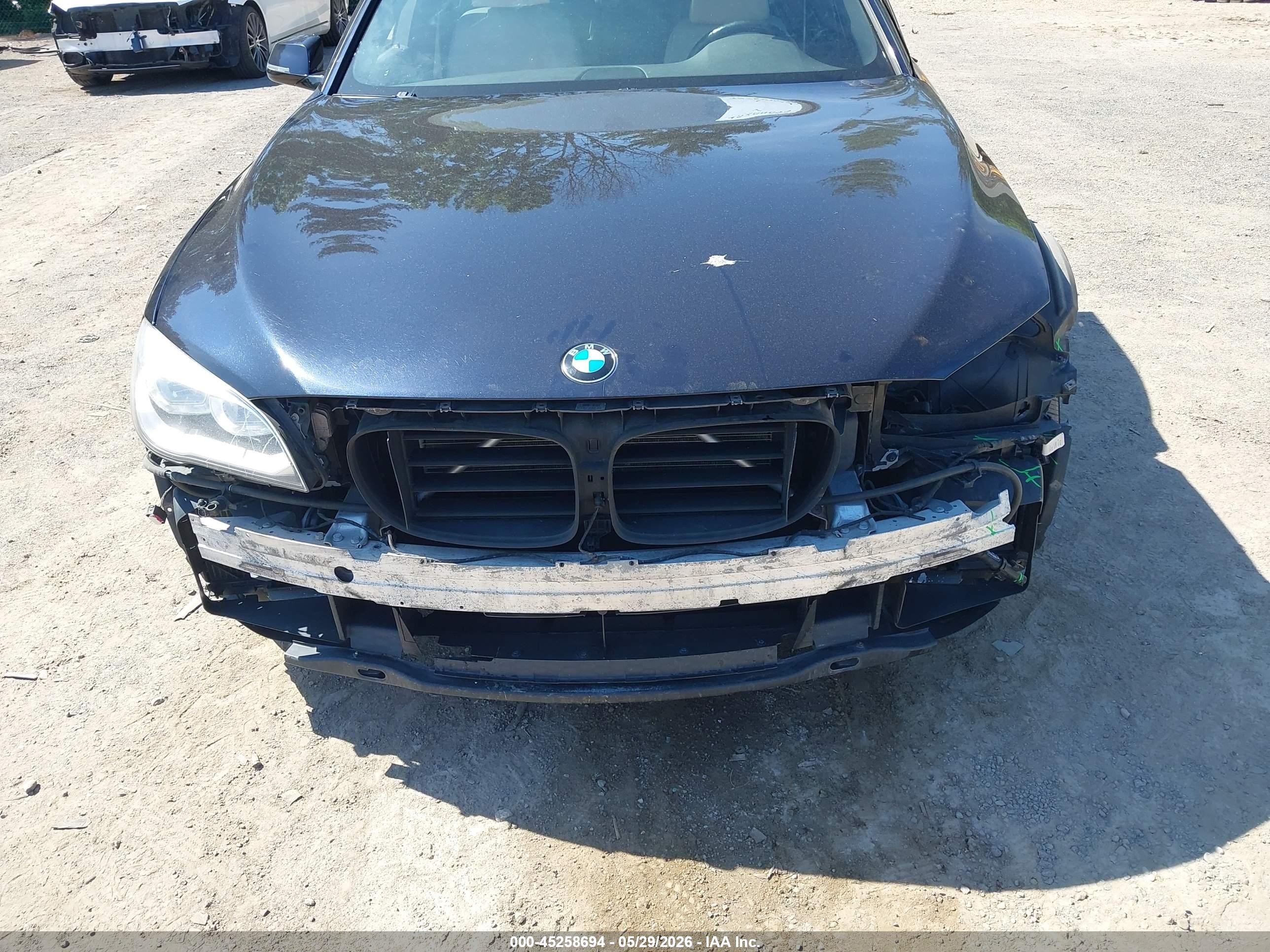 2014 Bmw 740li Xdrive Черный vin: WBAYF4C59ED282099