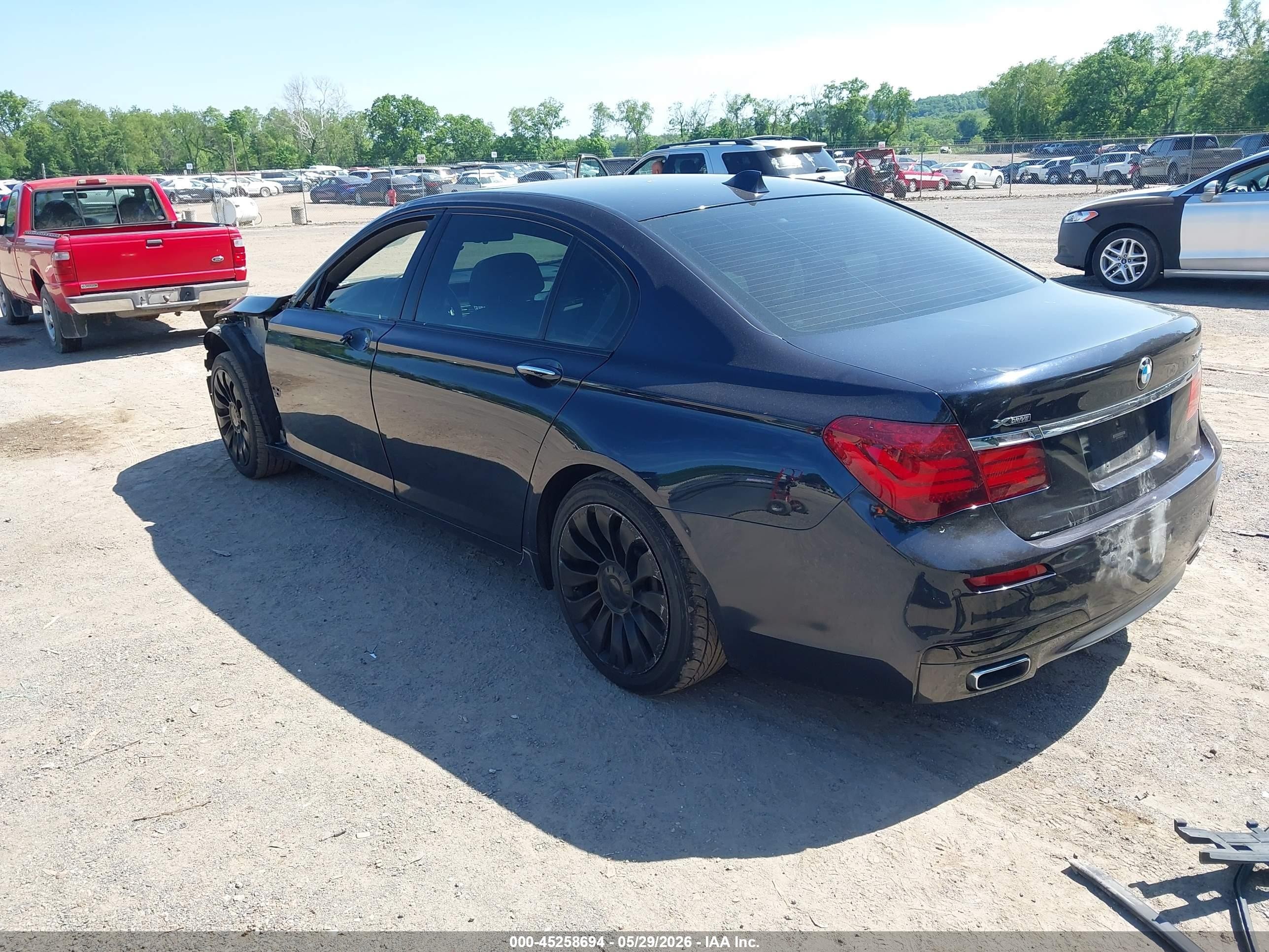2014 Bmw 740li Xdrive Черный vin: WBAYF4C59ED282099