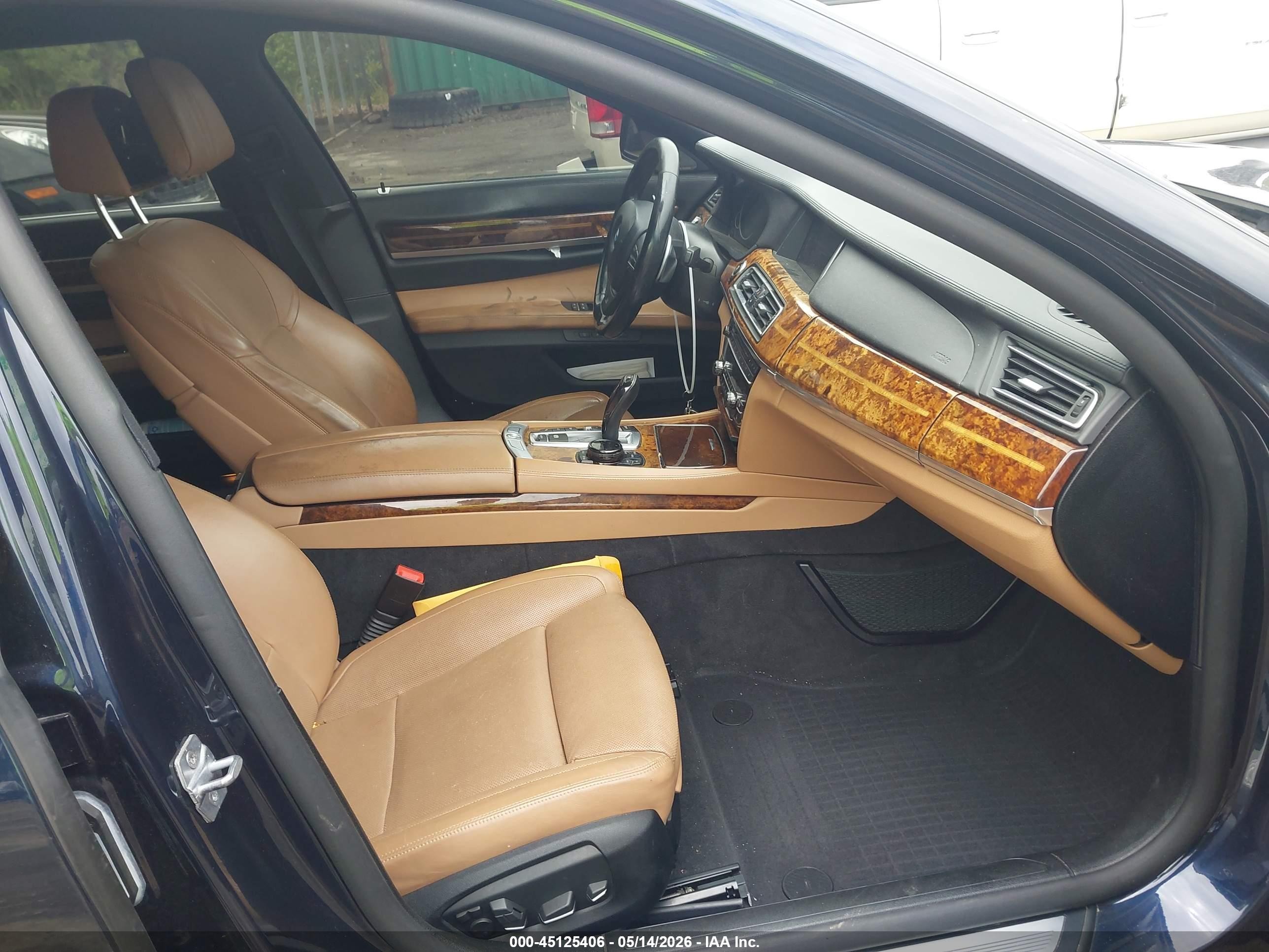 2014 Bmw Alpina B7 Xdrive Dark Blue vin: WBAYF8C50ED142000
