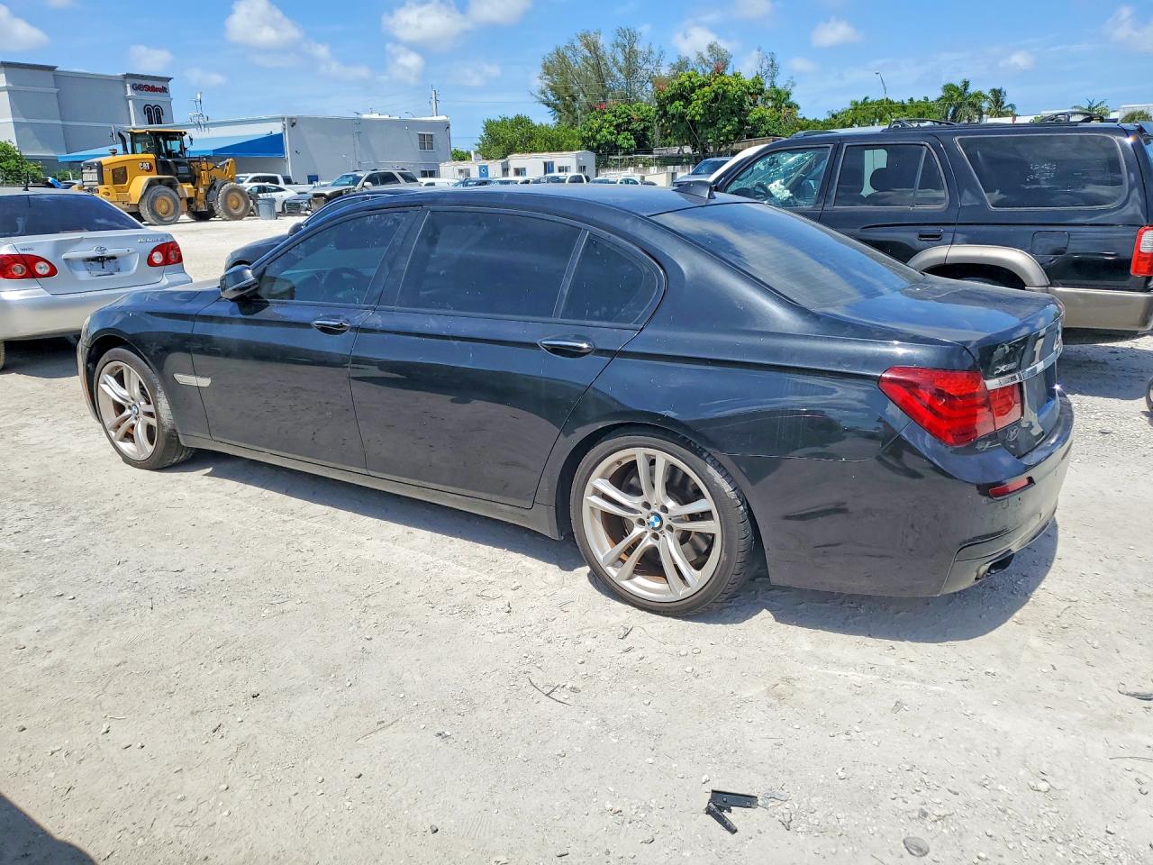 2013 Bmw 750 Lxi Черный vin: WBAYF8C51DD140108