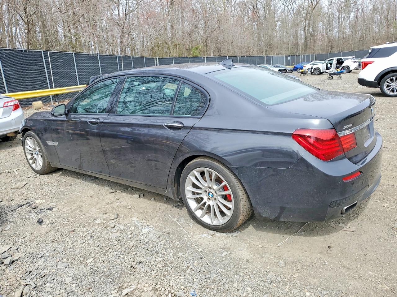 2013 Bmw 750 Lxi Черный vin: WBAYF8C51DD141369