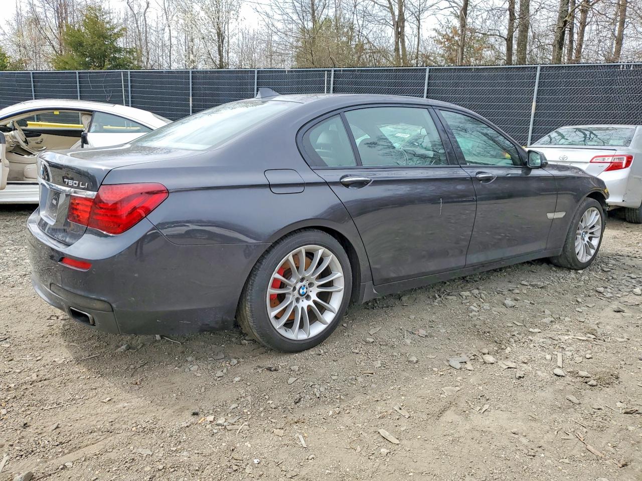 2013 Bmw 750 Lxi Черный vin: WBAYF8C51DD141369