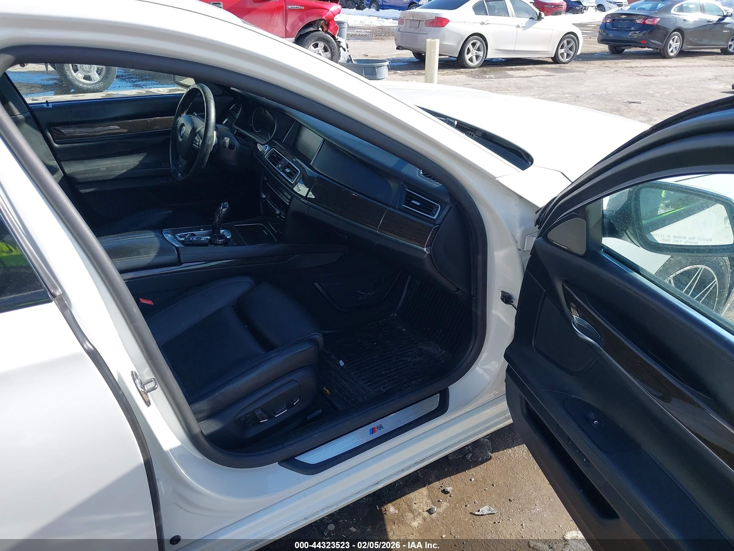 2014 Bmw Alpina B7 Xdrive Белый vin: WBAYF8C51ED652744