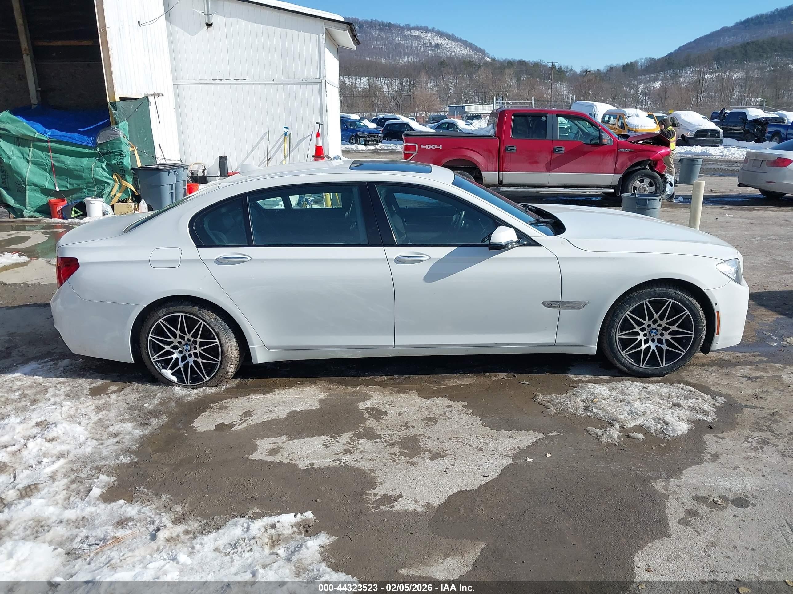 2014 Bmw Alpina B7 Xdrive Белый vin: WBAYF8C51ED652744