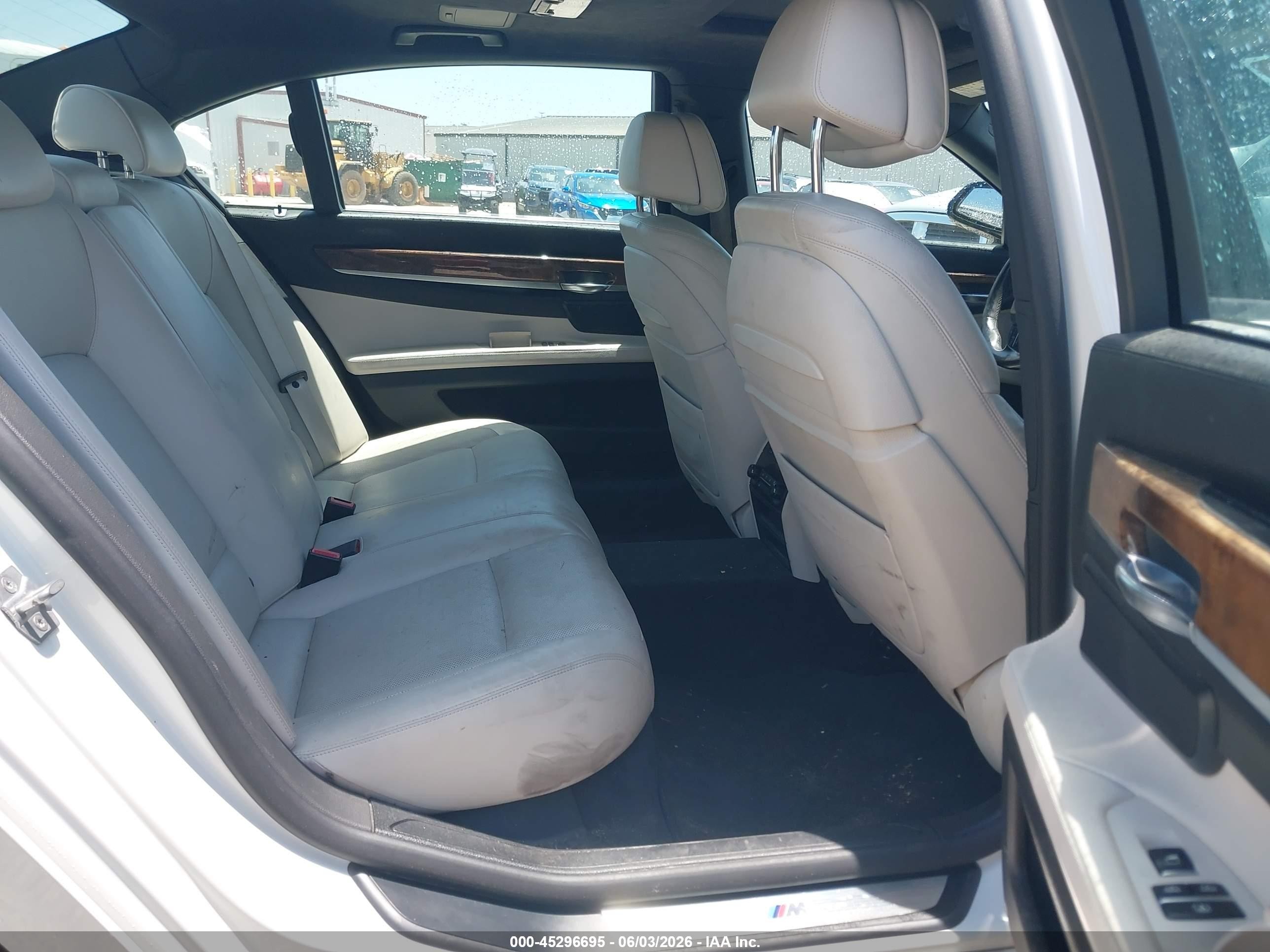 2014 Bmw Alpina B7 Xdrive White vin: WBAYF8C52ED653630