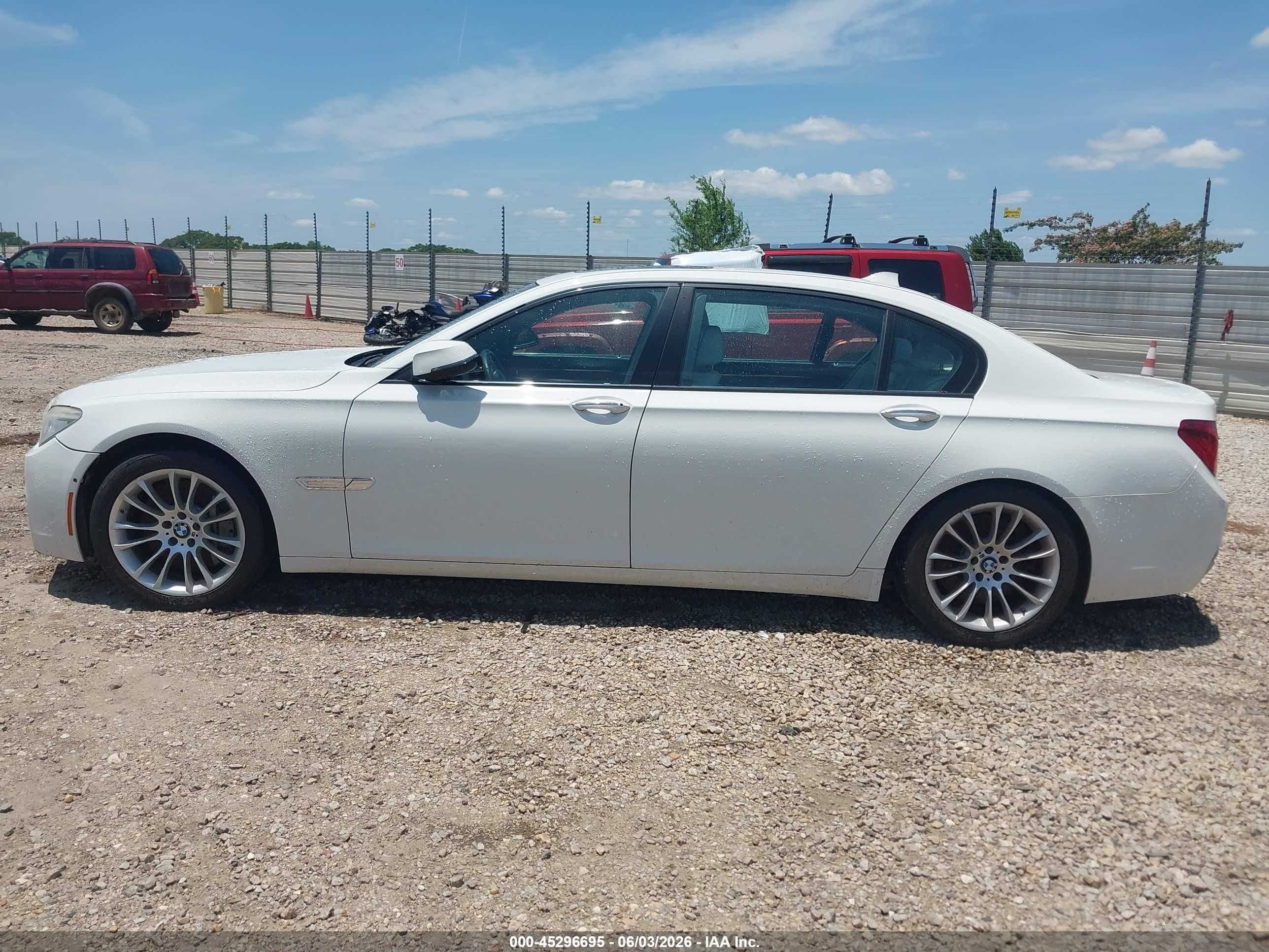 2014 Bmw Alpina B7 Xdrive White vin: WBAYF8C52ED653630