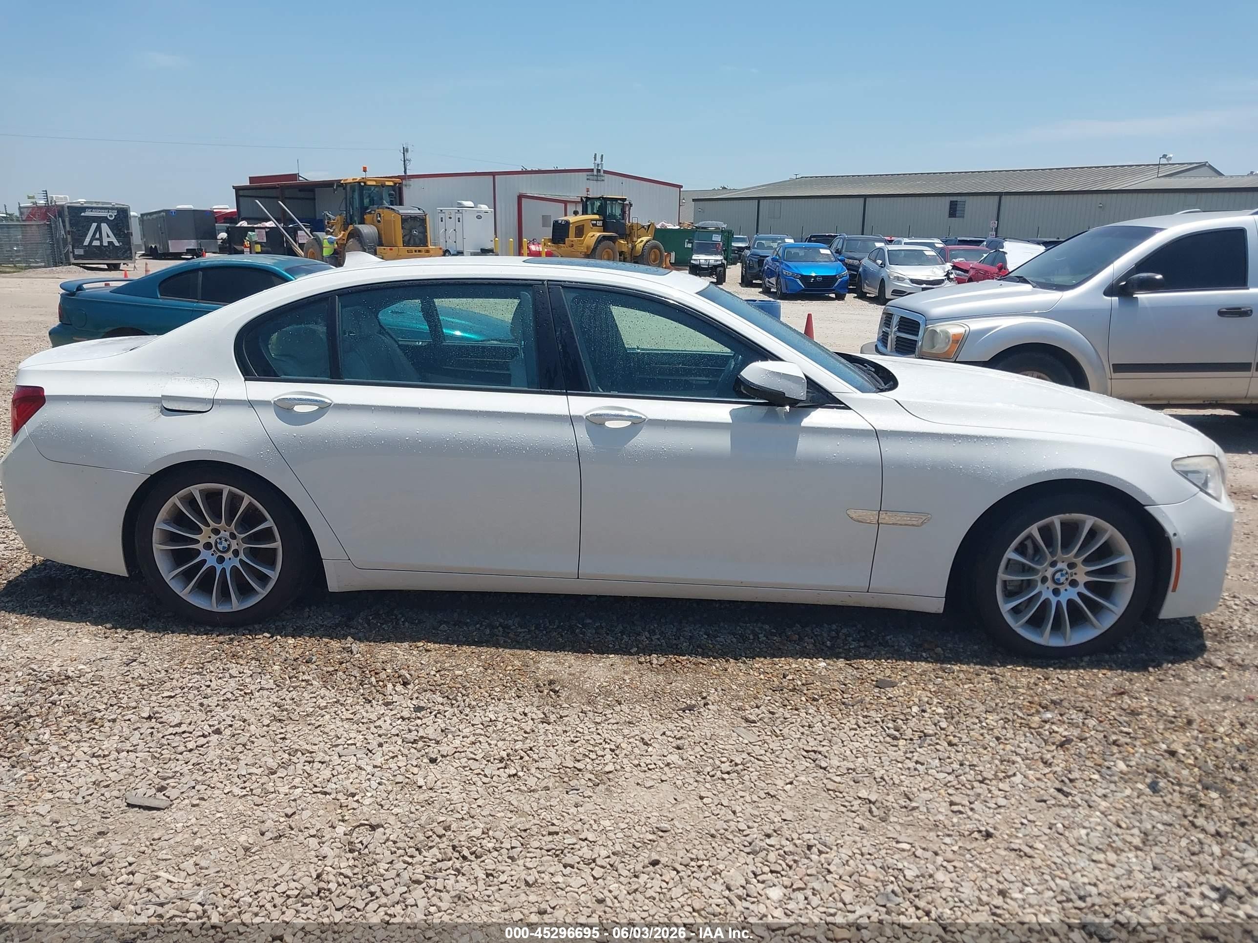 2014 Bmw Alpina B7 Xdrive White vin: WBAYF8C52ED653630