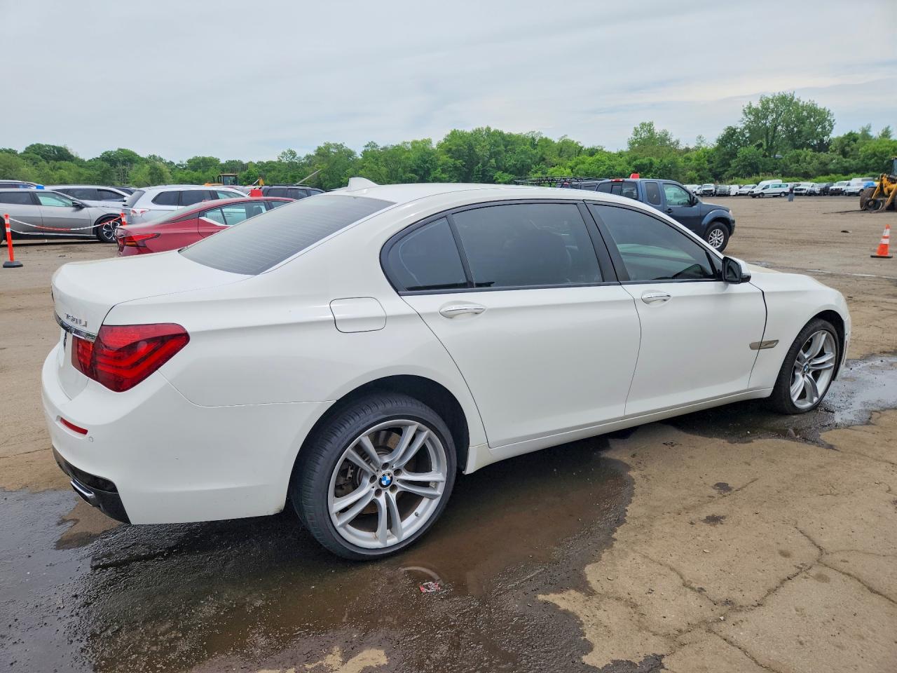 2014 Bmw 750 Lxi White vin: WBAYF8C56ED141806