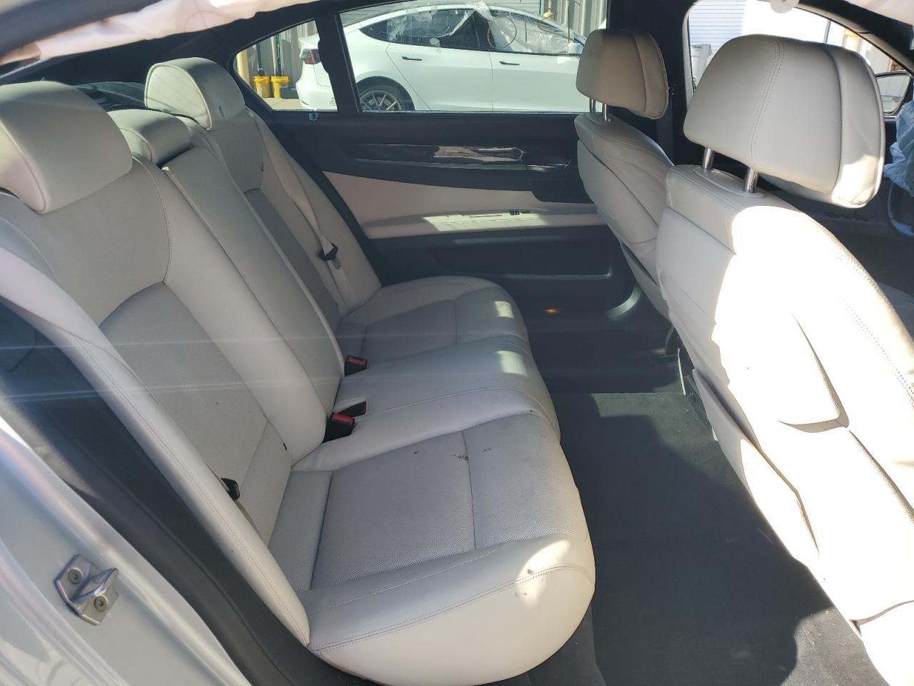 2015 Bmw 750 Lxi Silver vin: WBAYF8C56FD654829