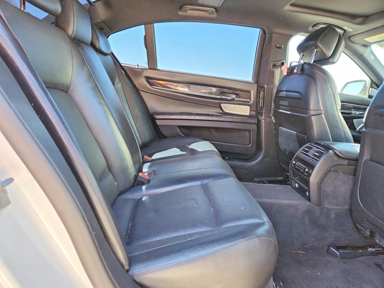 2013 Bmw 750 Lxi White vin: WBAYF8C57DD140596