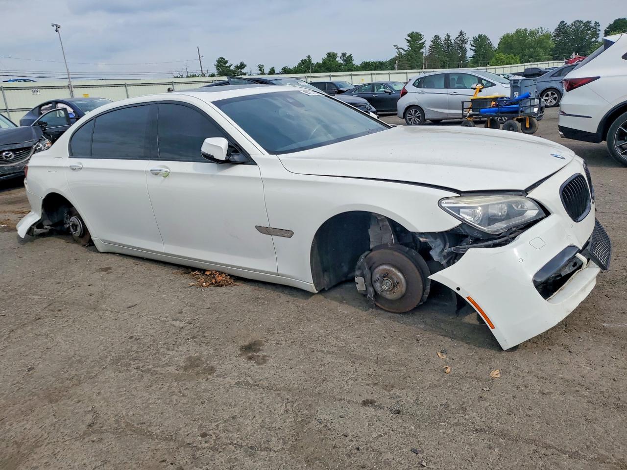 2013 Bmw 750 Lxi White vin: WBAYF8C5XDD139930