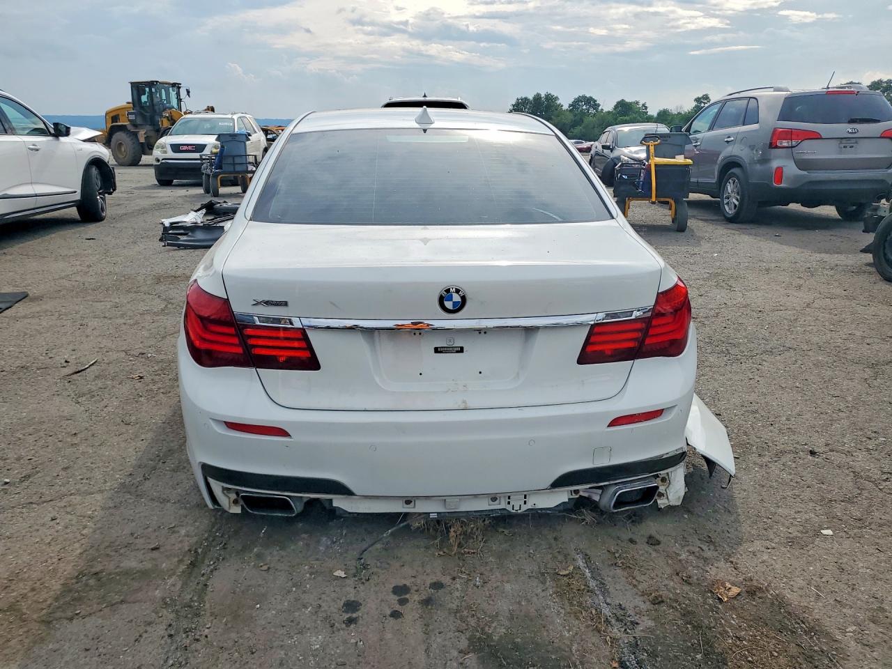 2013 Bmw 750 Lxi White vin: WBAYF8C5XDD139930
