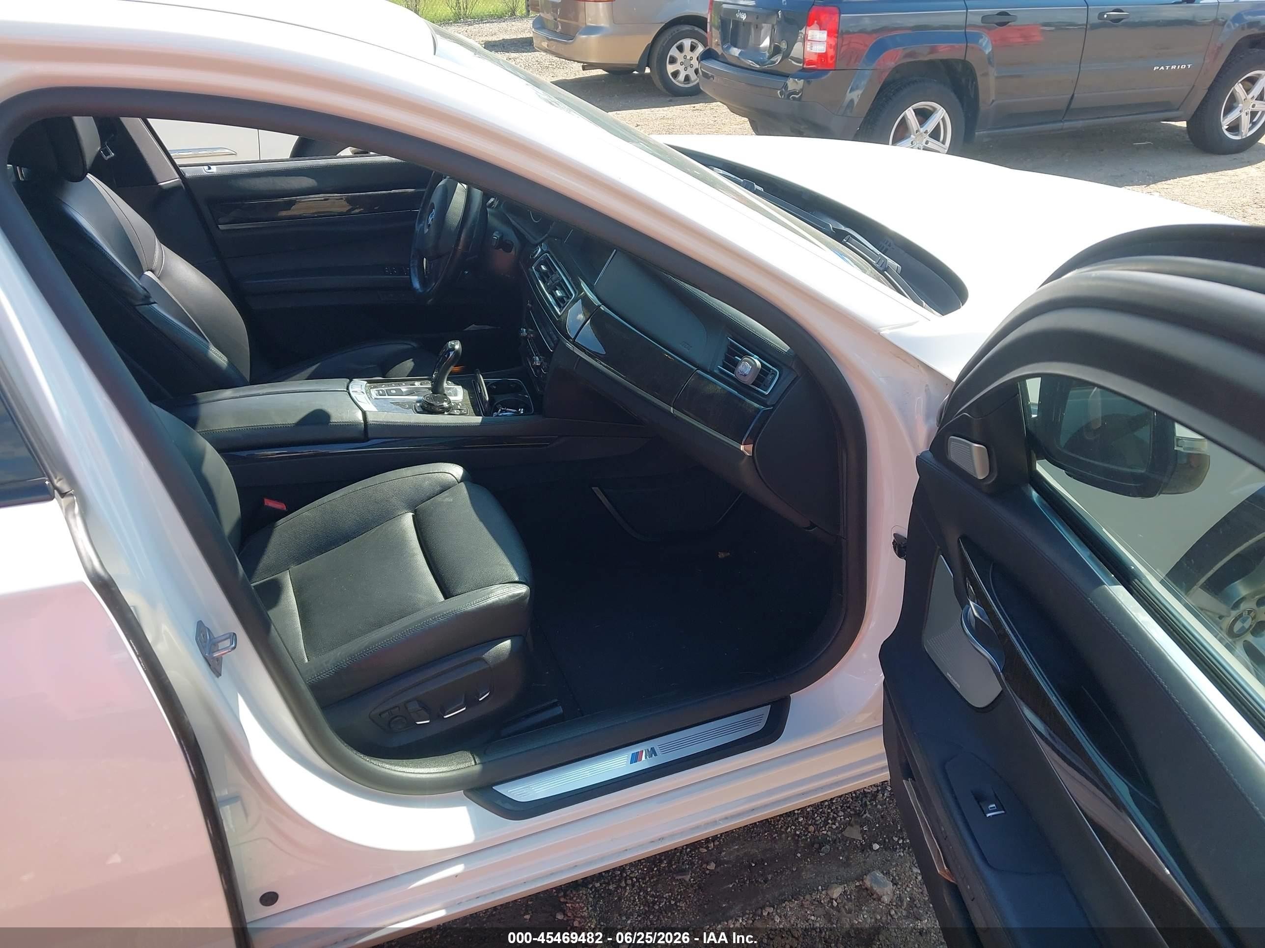 2014 Bmw Alpina B7 Xdrive White vin: WBAYF8C5XED142019