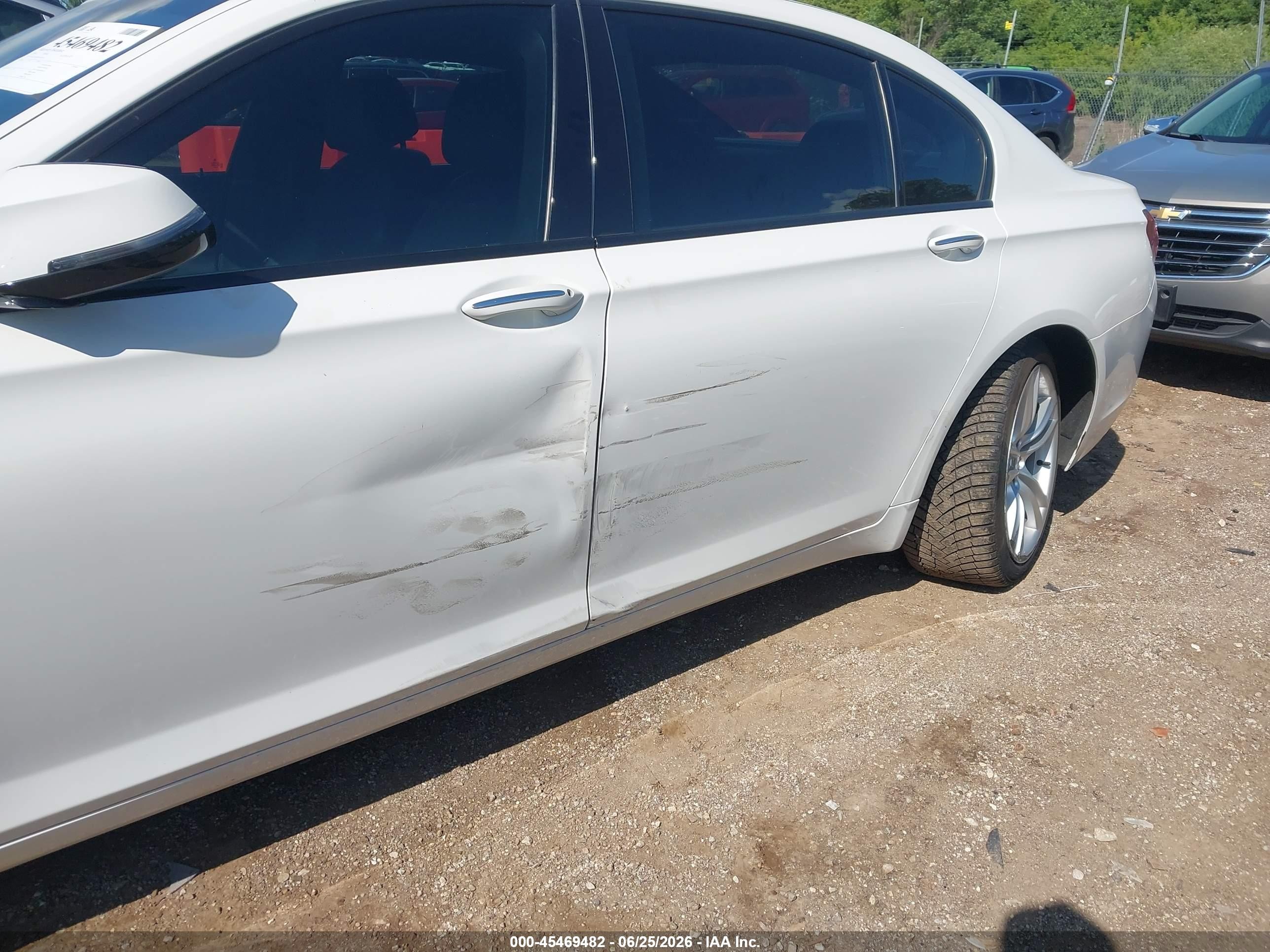 2014 Bmw Alpina B7 Xdrive White vin: WBAYF8C5XED142019