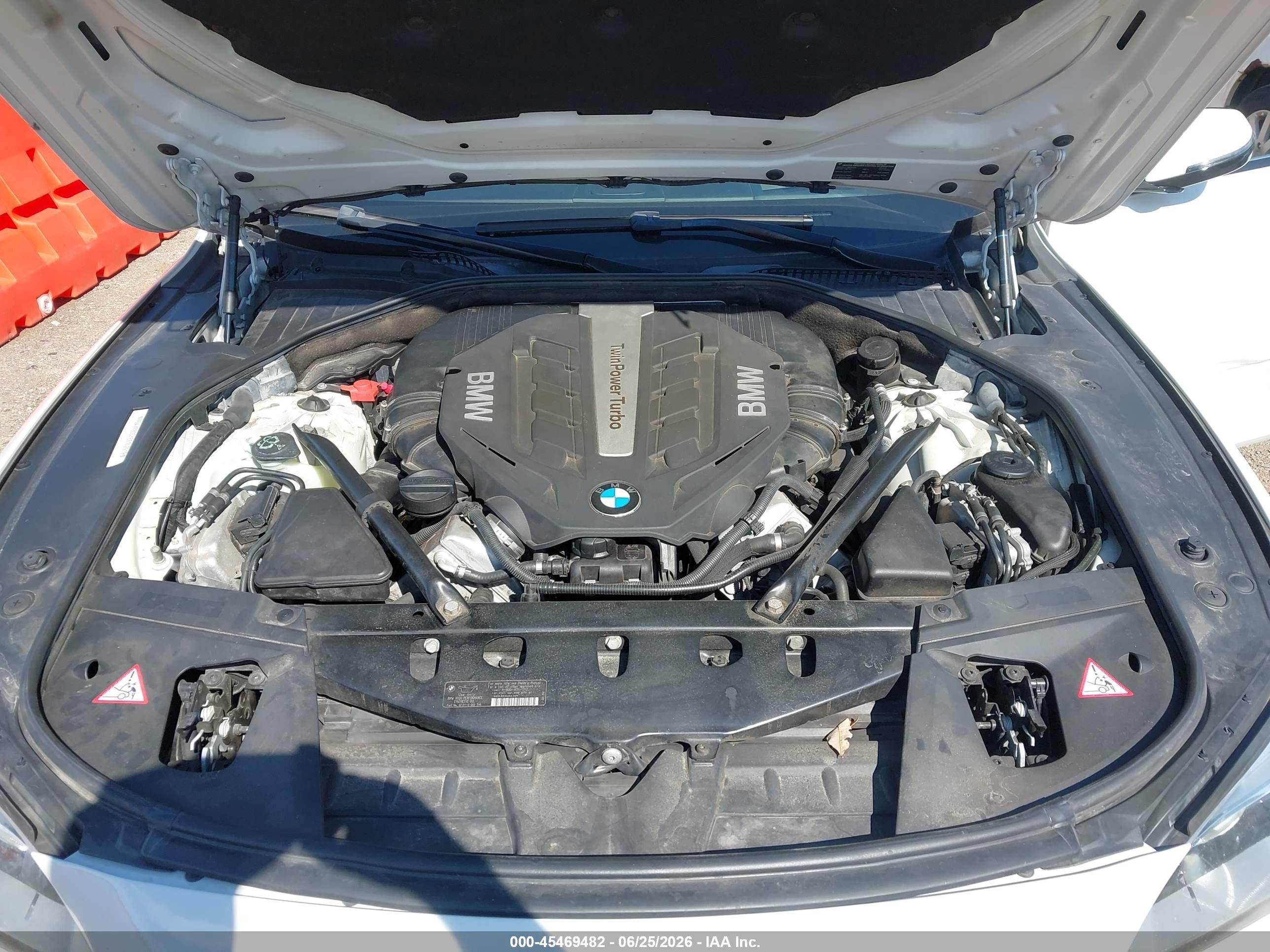2014 Bmw Alpina B7 Xdrive White vin: WBAYF8C5XED142019