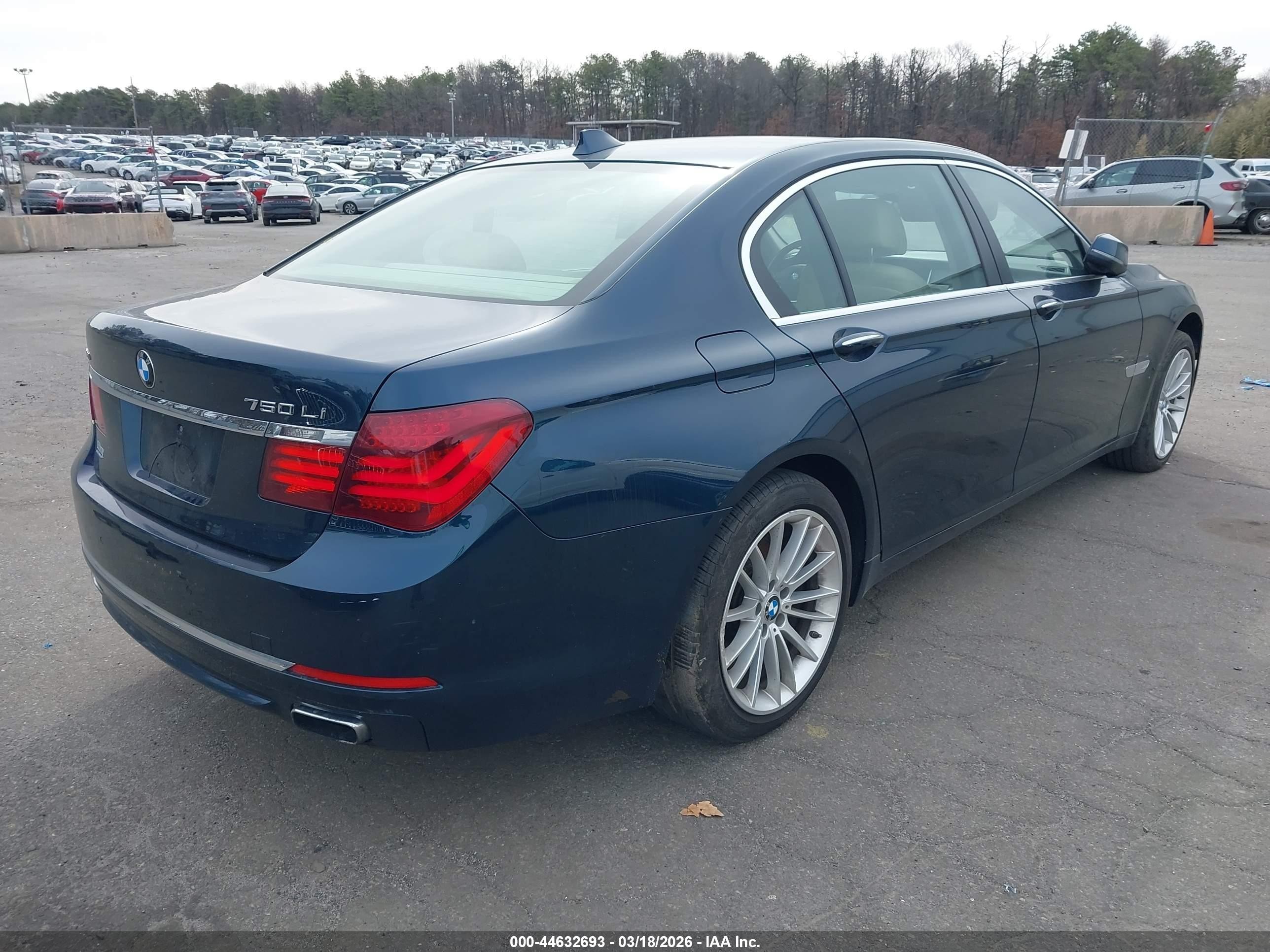 2014 Bmw Alpina B7 Xdrive Dark Blue vin: WBAYF8C5XED652886