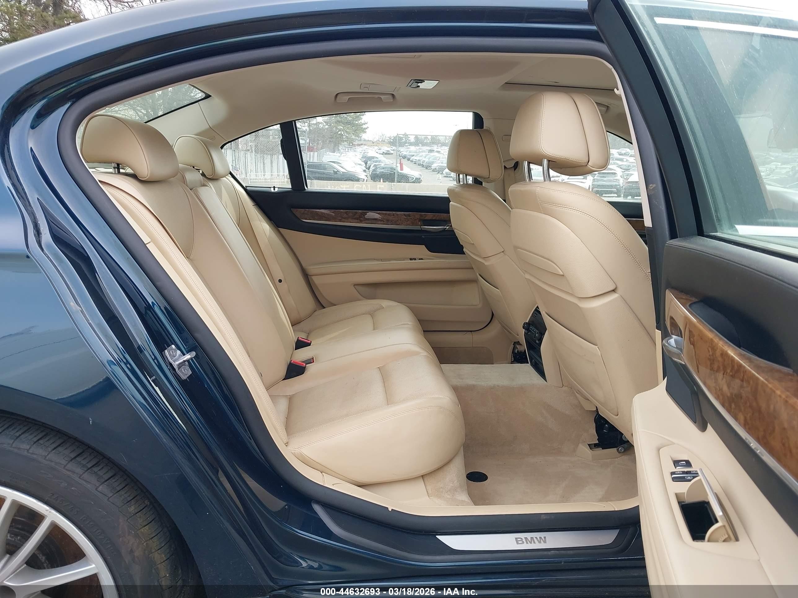 2014 Bmw Alpina B7 Xdrive Dark Blue vin: WBAYF8C5XED652886