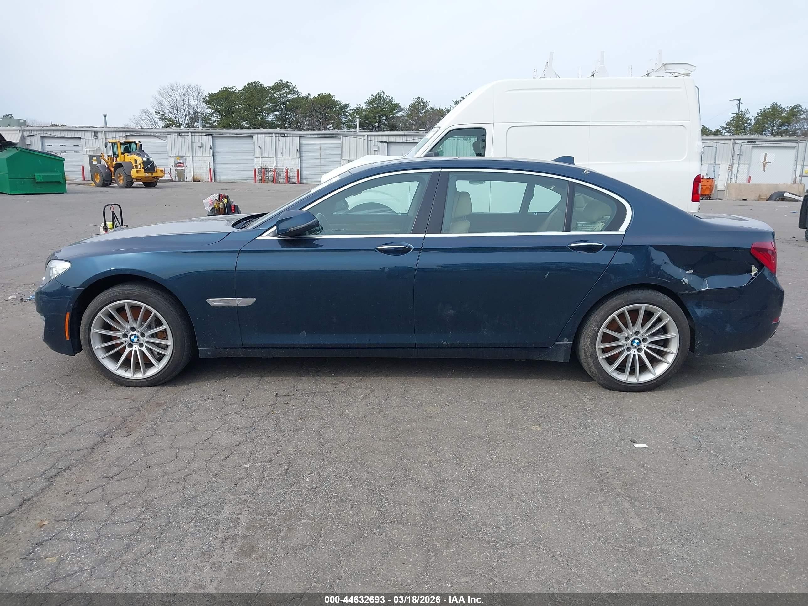 2014 Bmw Alpina B7 Xdrive Dark Blue vin: WBAYF8C5XED652886